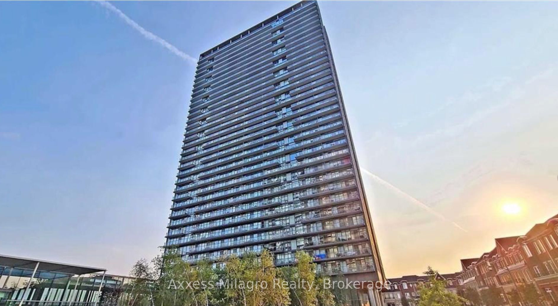 105 The Queensway Way 3016, Toronto, ON M6S 5B5