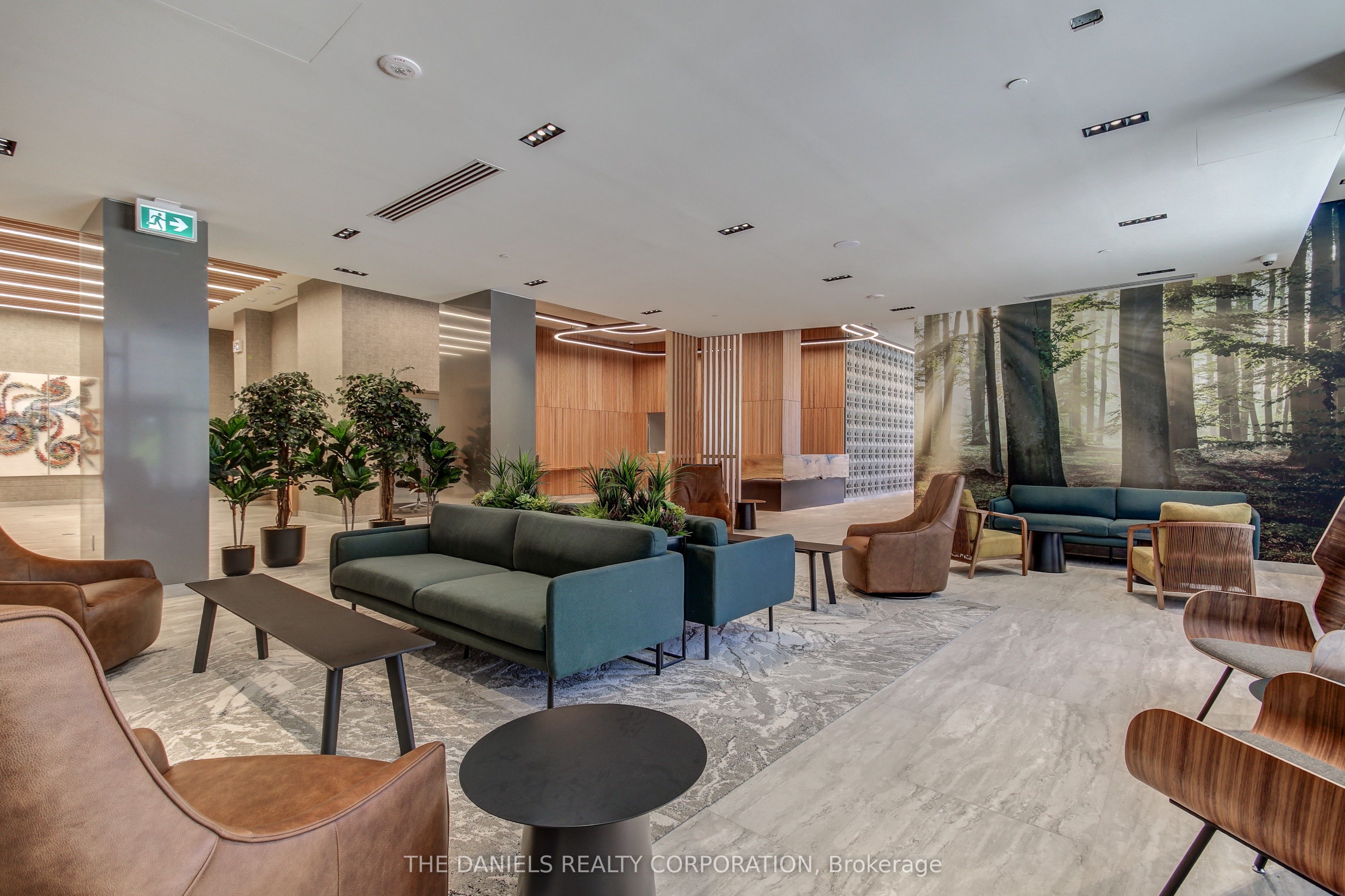 2485 Eglinton Avenue W 607, Mississauga, ON L5M 2T1 photo 3