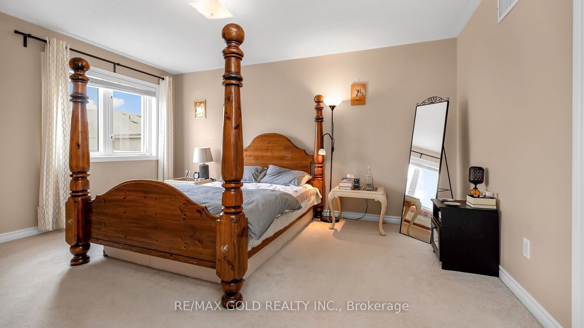 17 Echoridge Drive, Brampton, ON L7A 3L2 photo 4