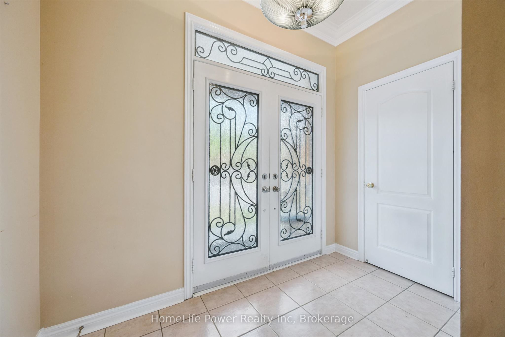 15 Lucky Lane, Brampton, ON L6R 3M3 photo 4
