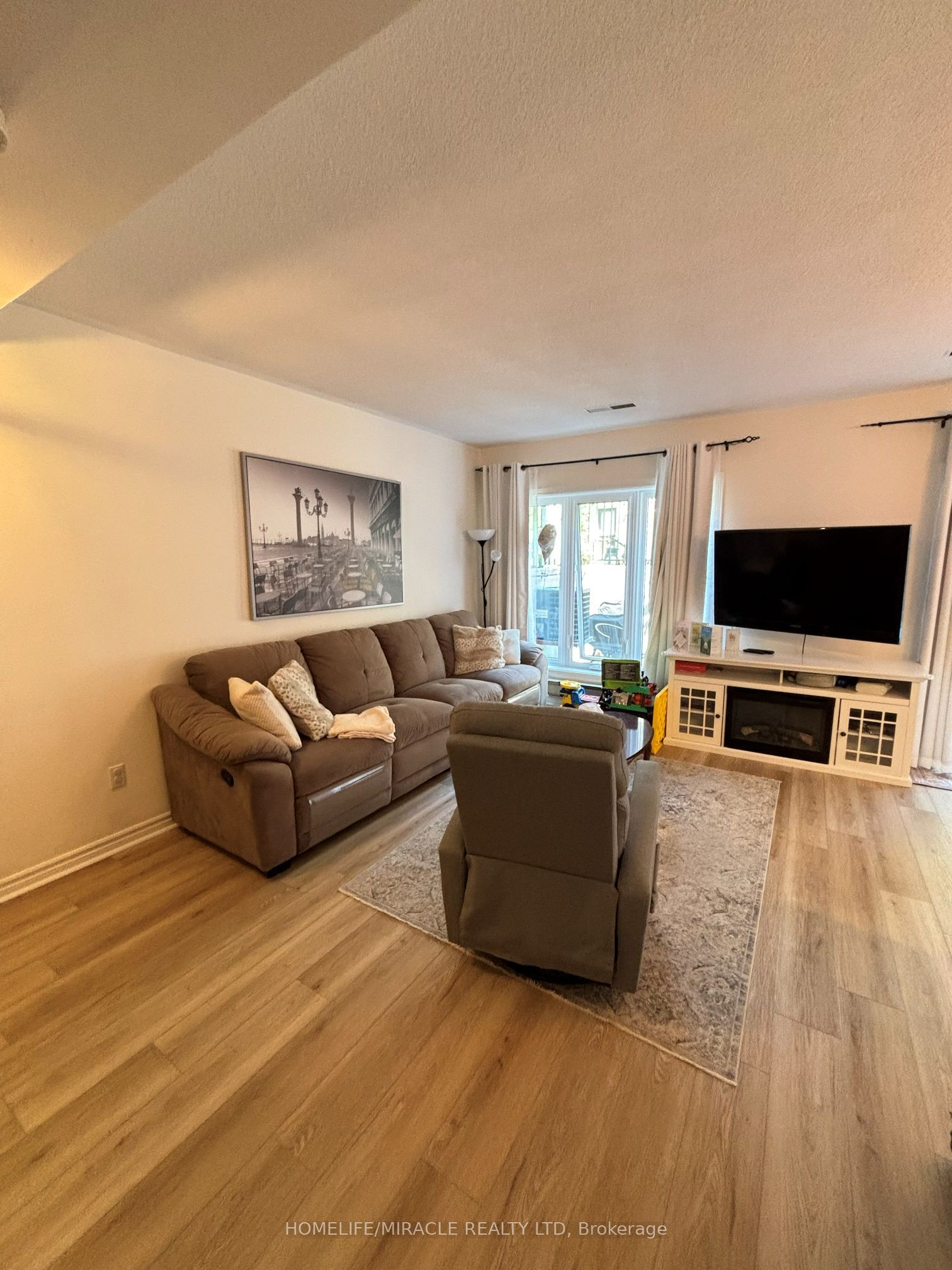 60 Barondale Drive 248, Mississauga, ON L4Z 3N8 photo 4