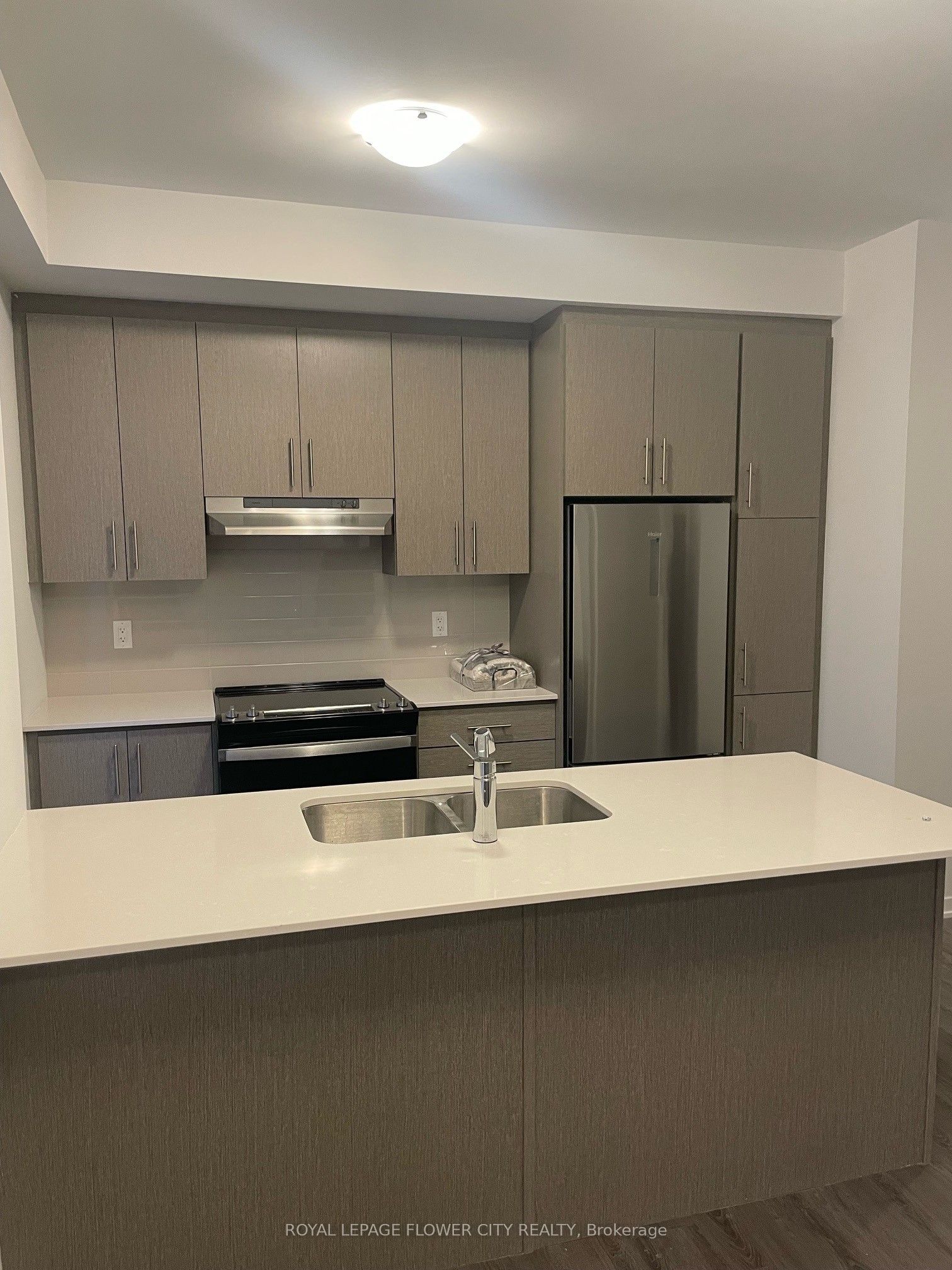40 William Jacksn Way 120, Toronto, ON M8V 9K9 photo 3