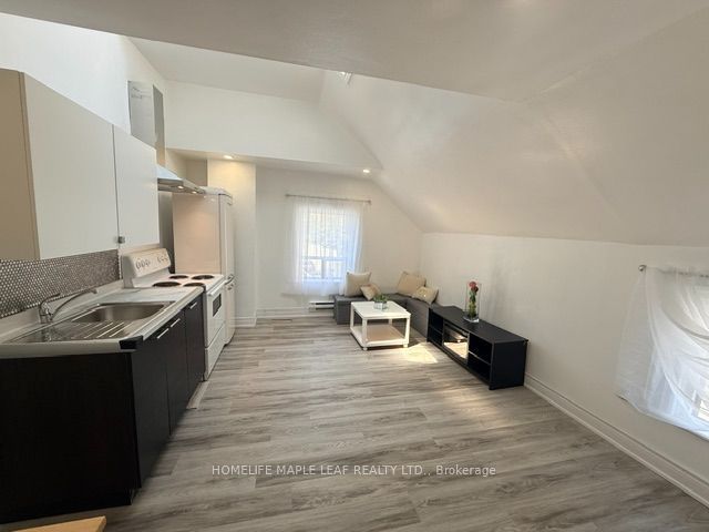 8 John Street A, Toronto, ON M9N 1J3 photo 3
