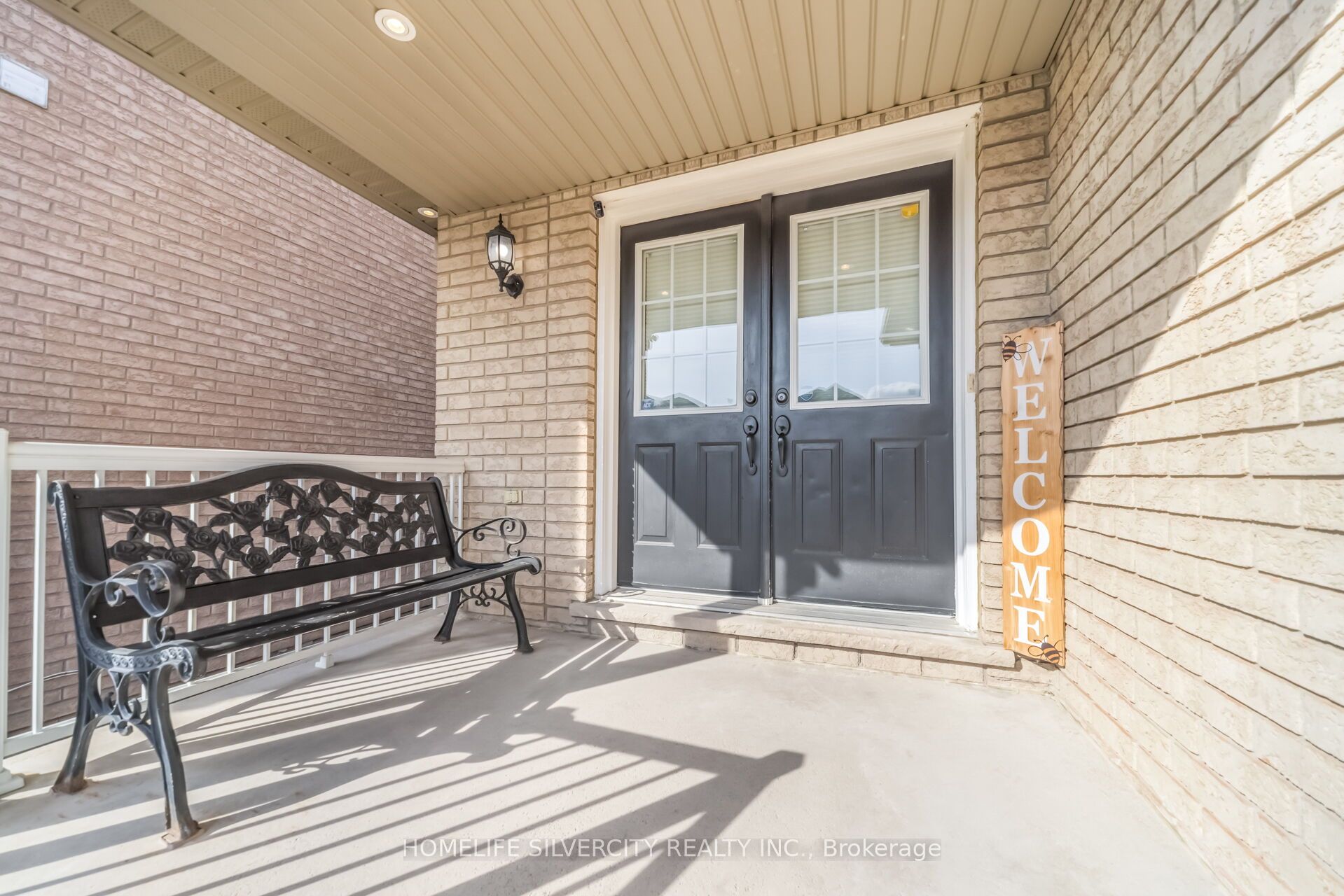 15 Newark Way, Brampton, ON L7A 2V1 photo 5
