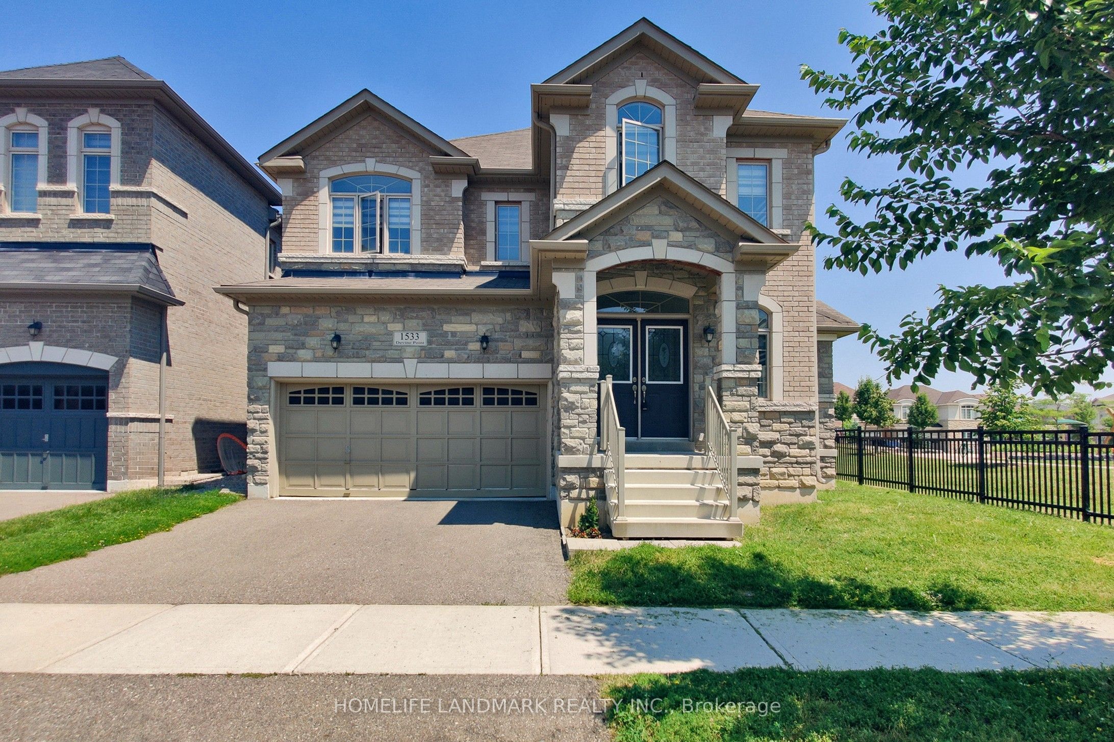 1533 Devine Point, Milton, ON L9E 1H6