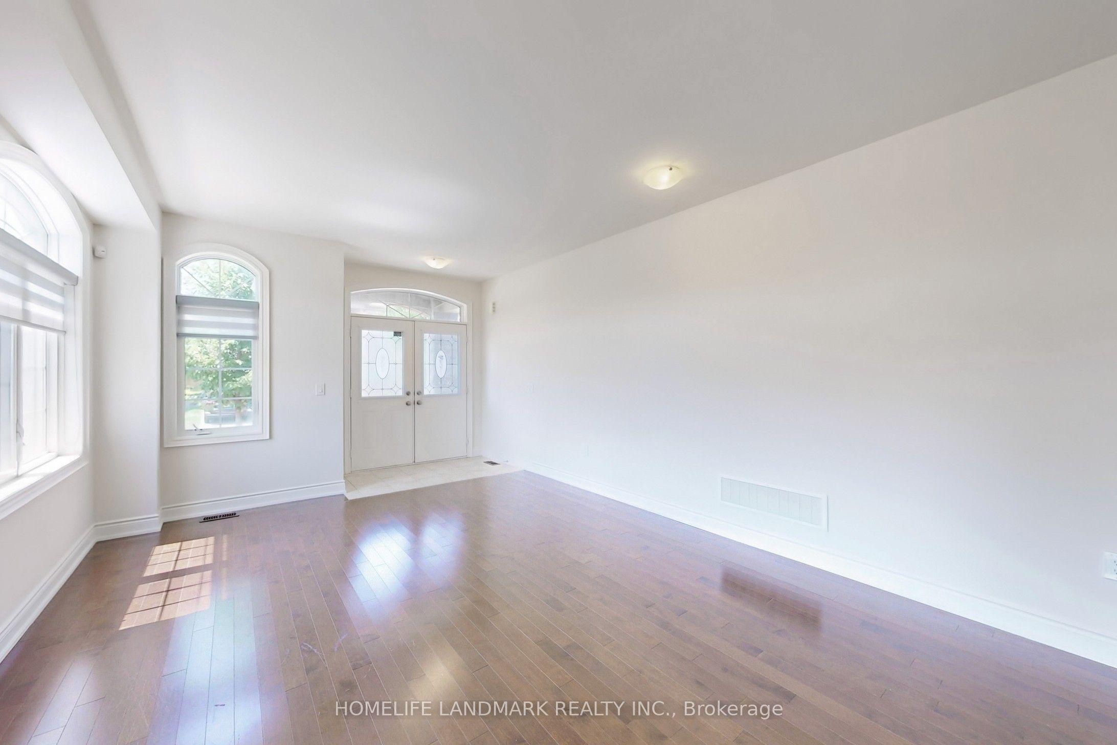 1533 Devine Point, Milton, ON L9E 1H6 photo 3