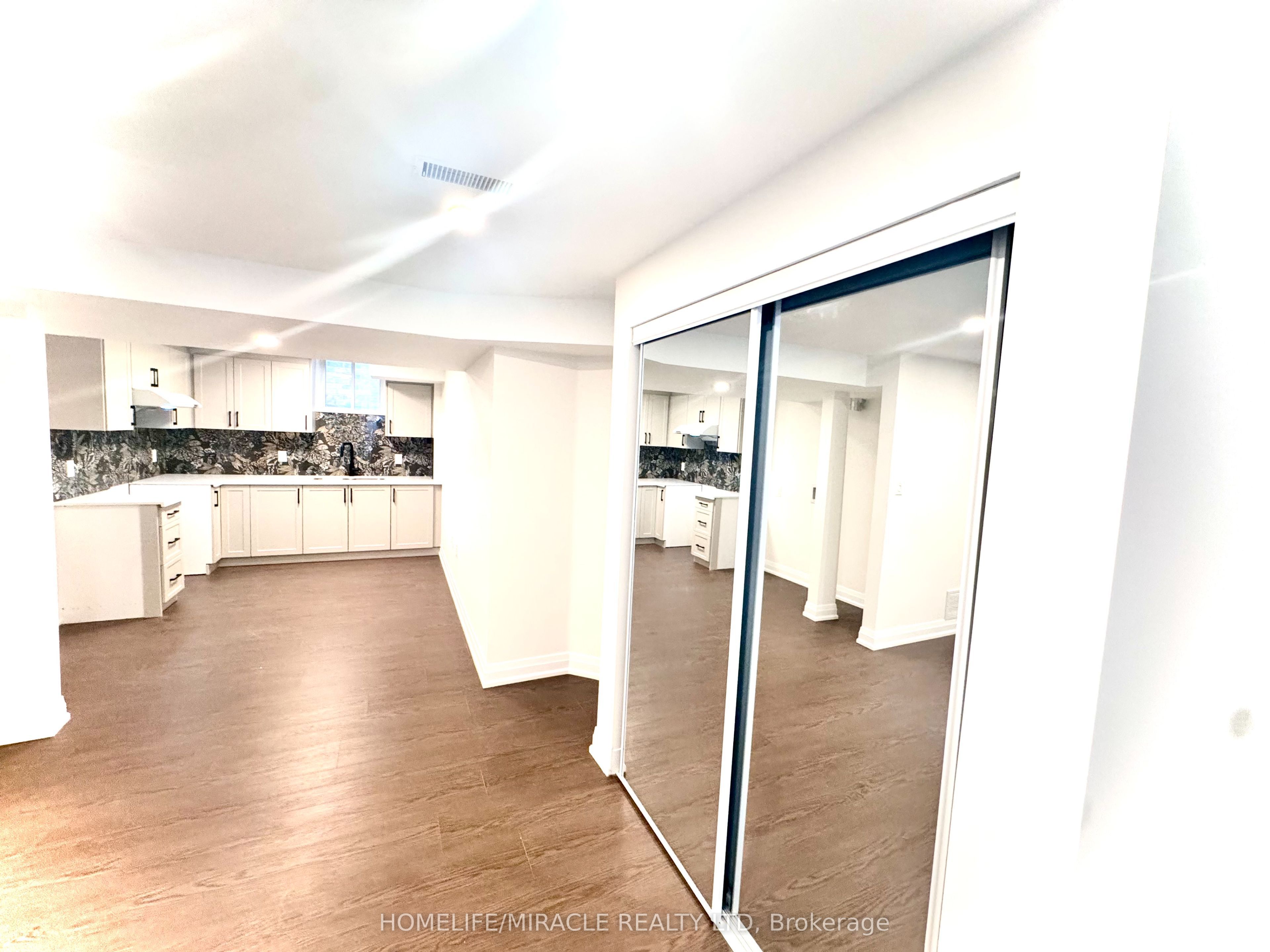 14 Berton Boulevard, Halton Hills, ON L7G 6A5 photo 4