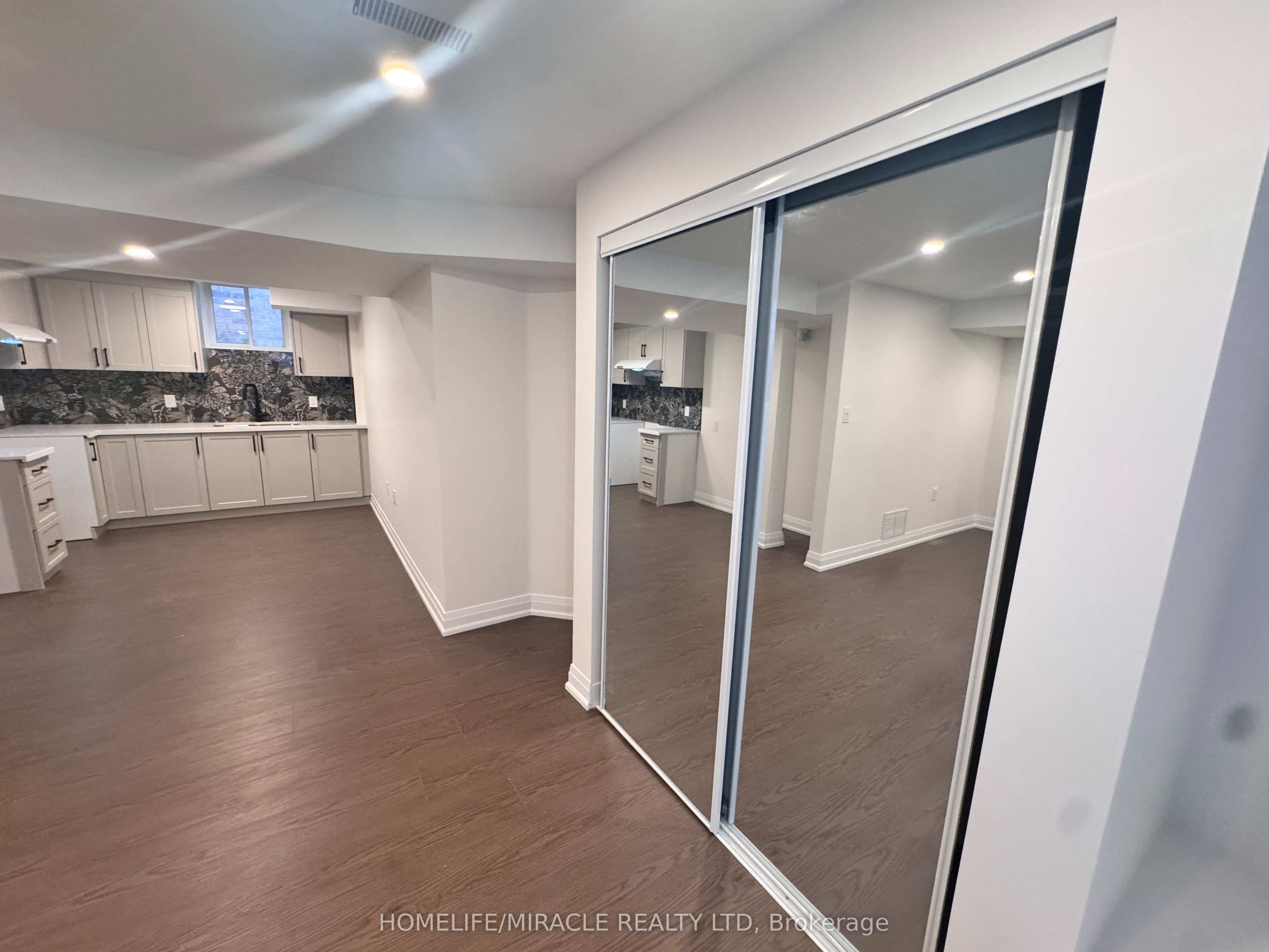 14 Berton Boulevard, Halton Hills, ON L7G 6A5 photo 5
