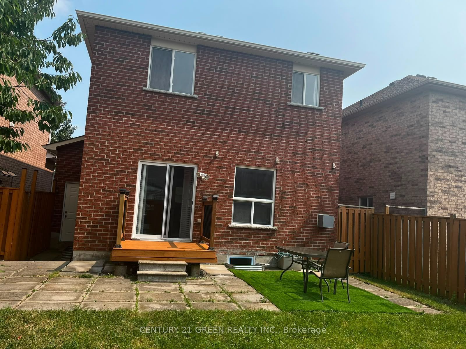 3253 Bruzan Crescent (Upper), Mississauga, ON L5N 8E7 photo 2