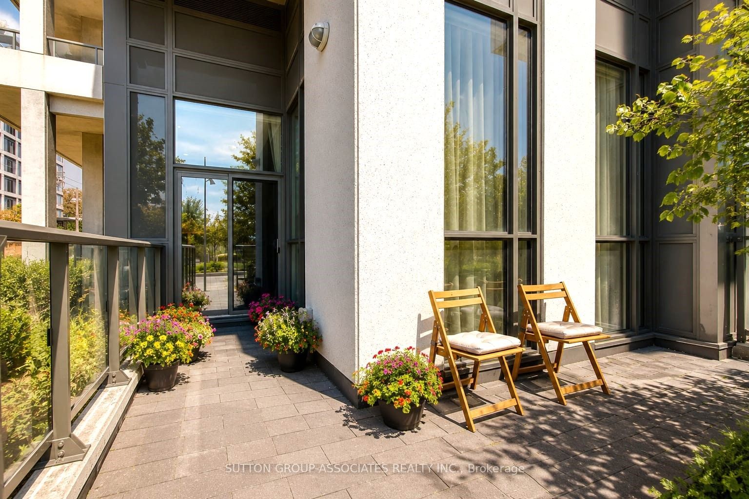 15 Zorra Street 104, Toronto, ON M8Z 0C1 photo 2