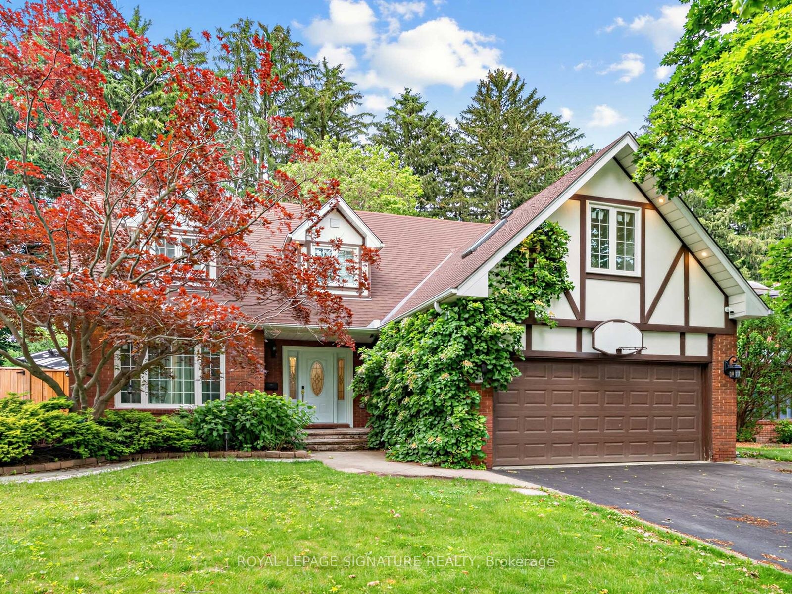 1415 Avonbridge Drive, Mississauga, ON L5G 3G6