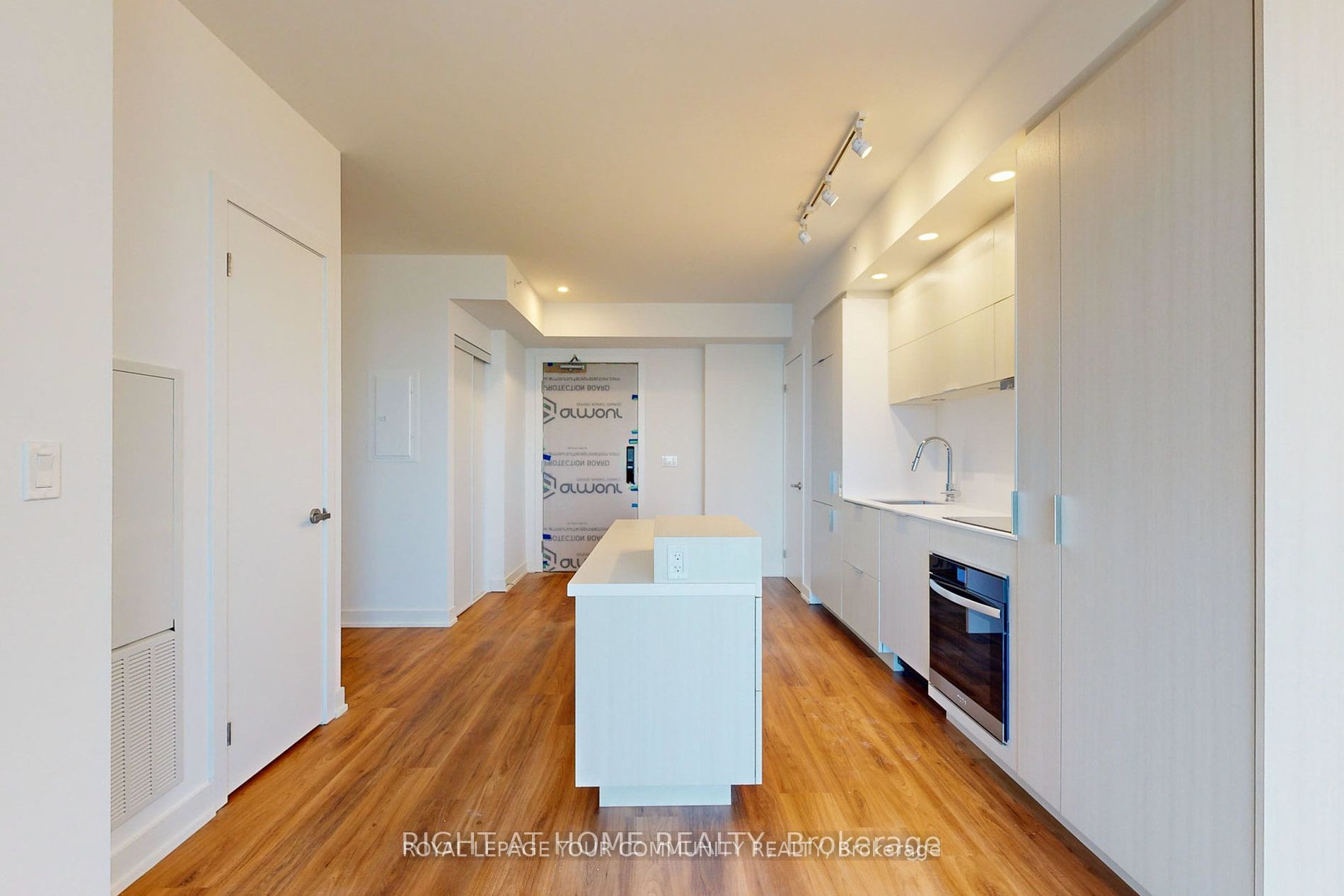 370 Martha Street 1006, Burlington, ON L7R 2P7 photo 4