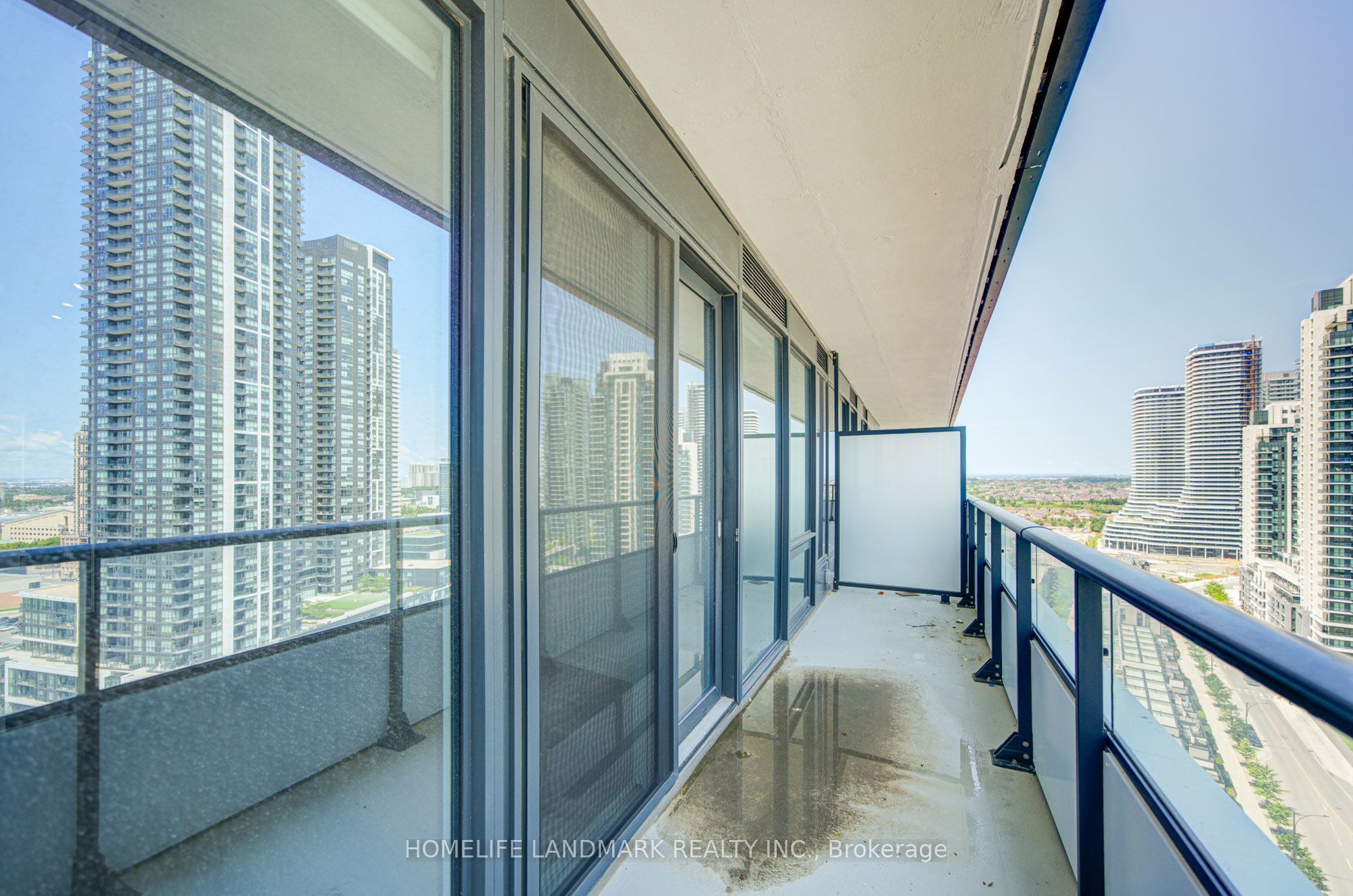 448 Burnhamthorpe Road W 1705, Mississauga, ON L5B 0R4 photo 4