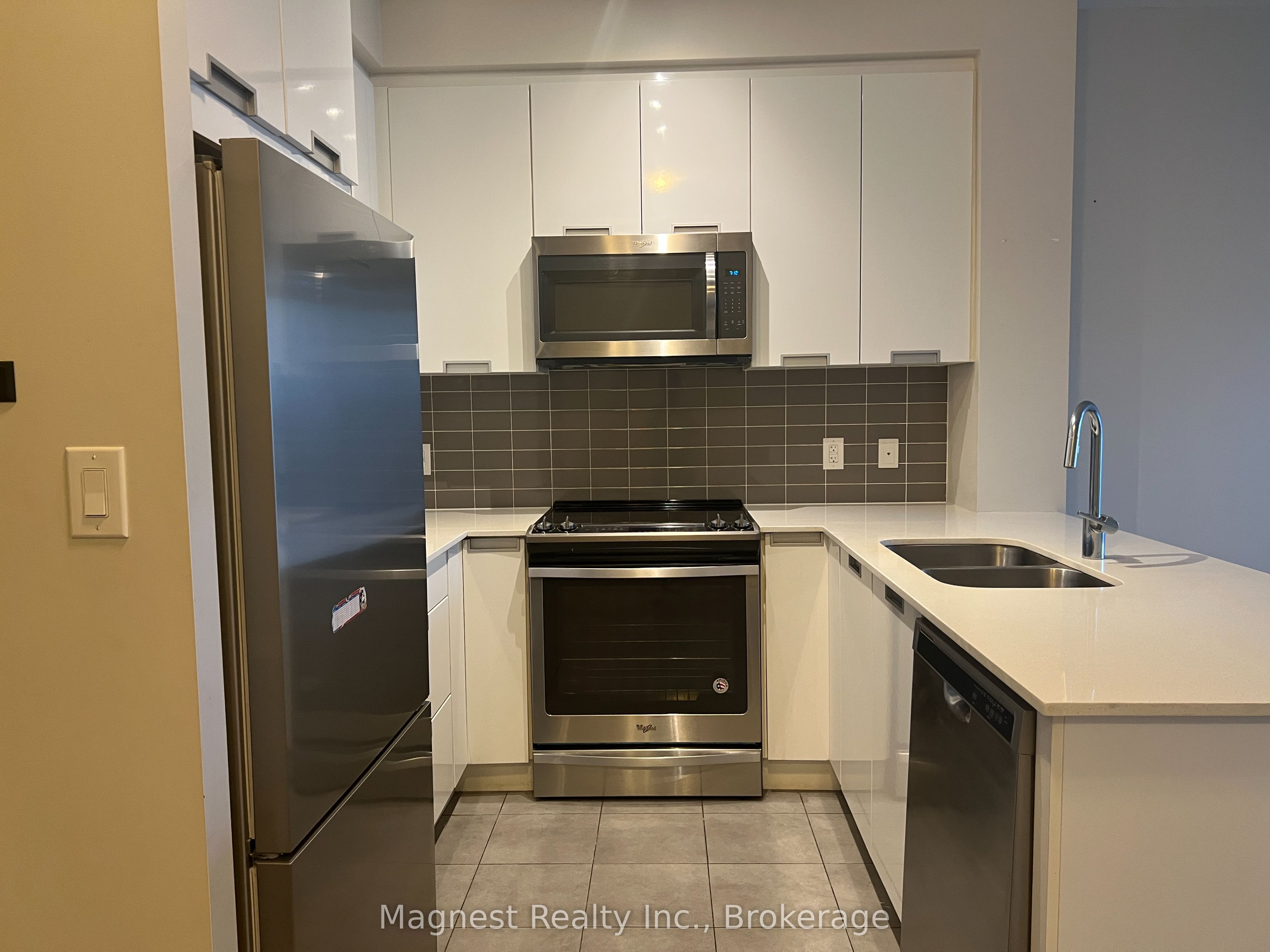 5025 Four Springs Avenue 1306, Mississauga, ON L5R 0G5 photo 3