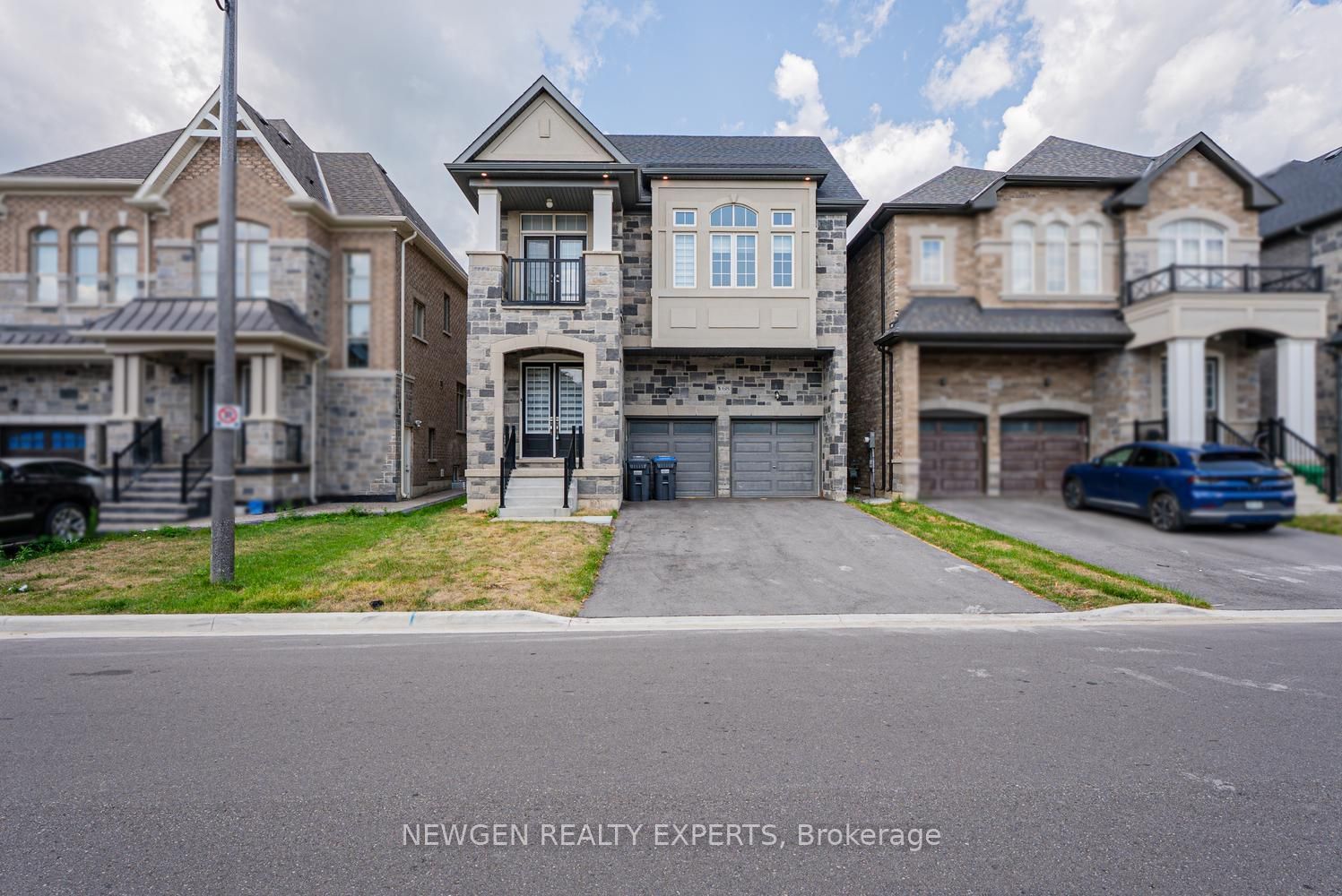 68 Stowmarket Street, Caledon, ON L7C 3Y5 photo 2