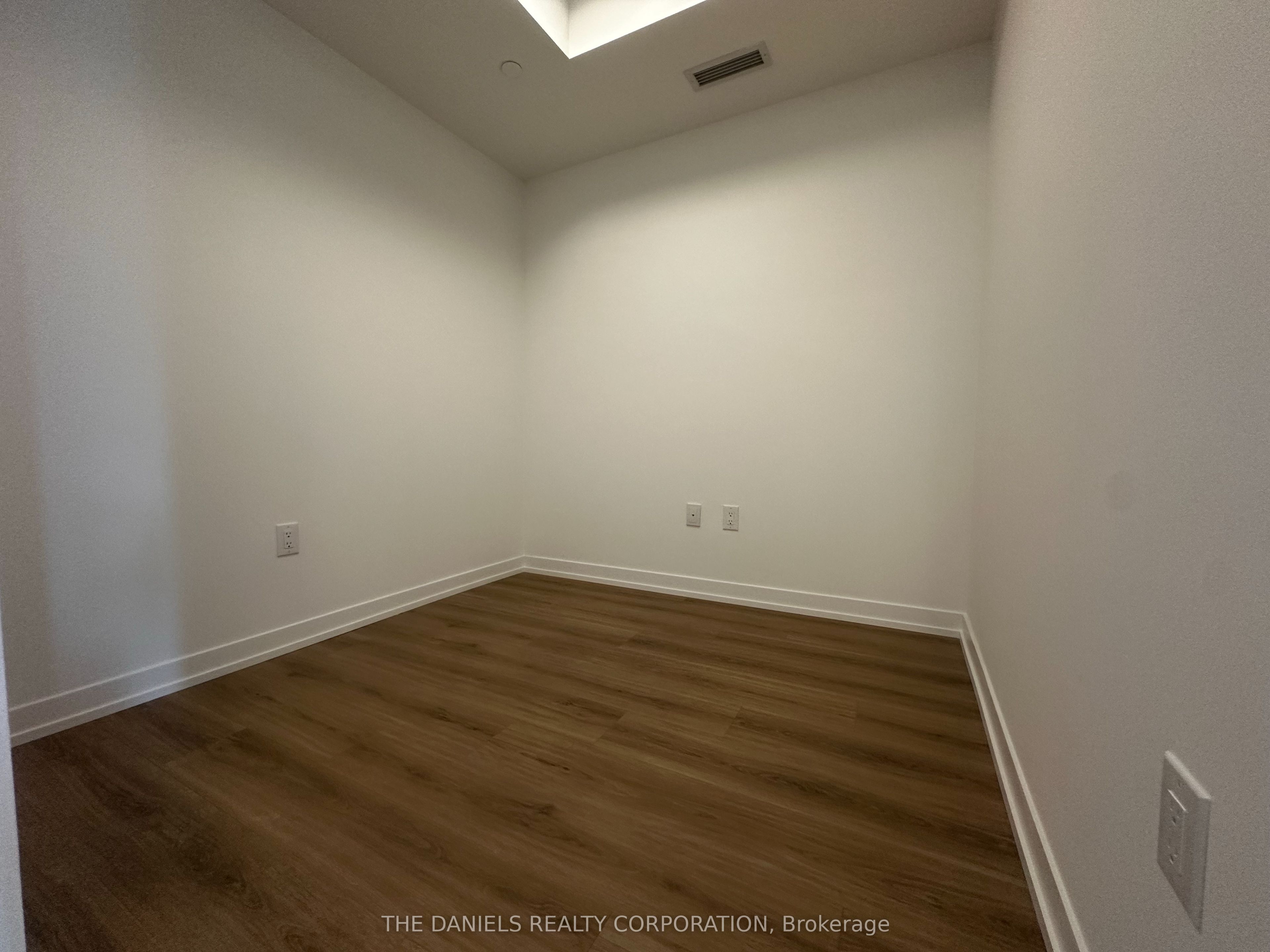 2485 Eglinton Avenue W 1013, Mississauga, ON L5M 2T1 photo 3