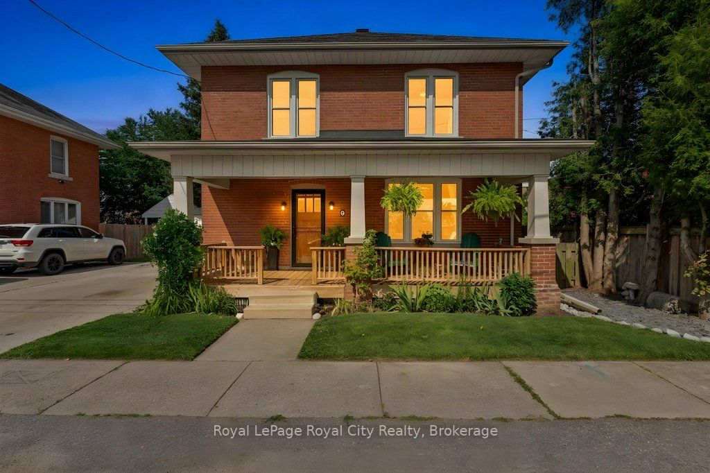 9 Wilbur Street N, Halton Hills, ON L7J 2C3