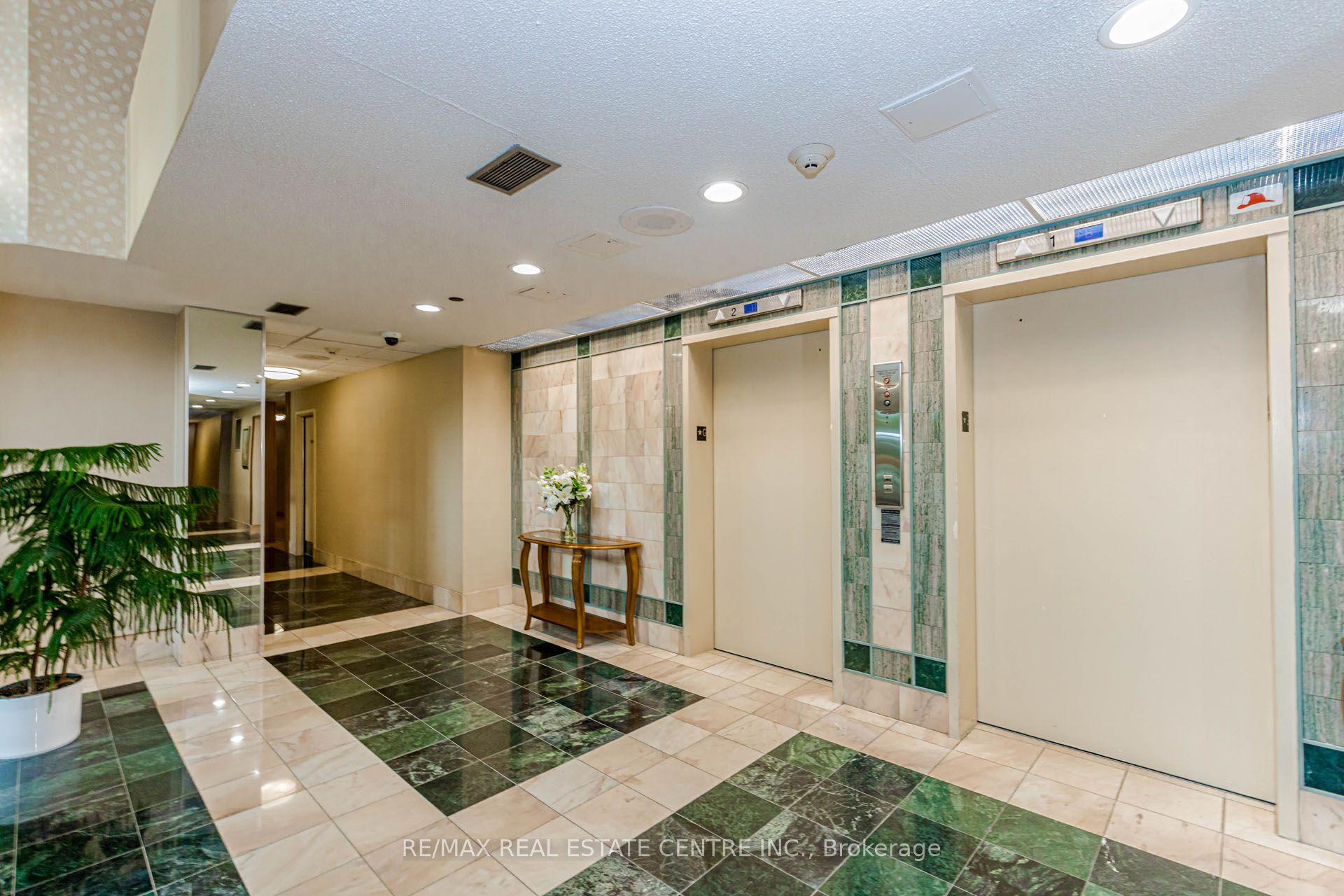 310 Mill Street S 104, Brampton, ON L6Y 3B1 photo 5
