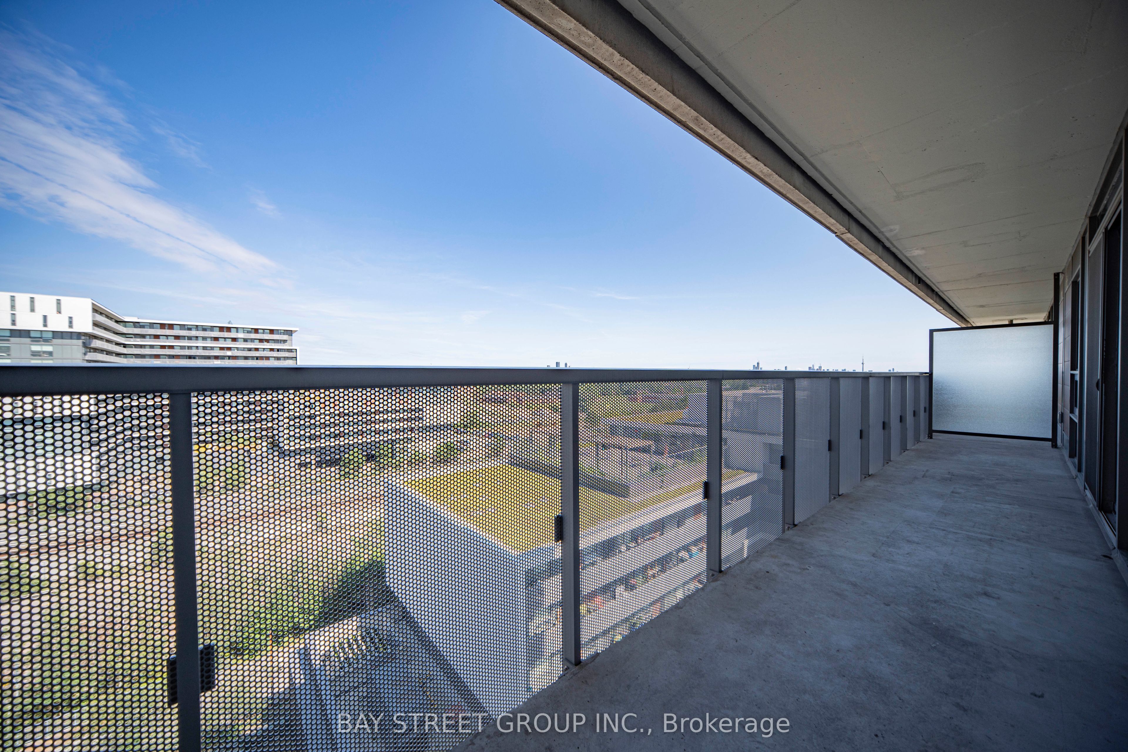 160 Flemington Road 1020, Toronto, ON L5V 1J1 photo 4