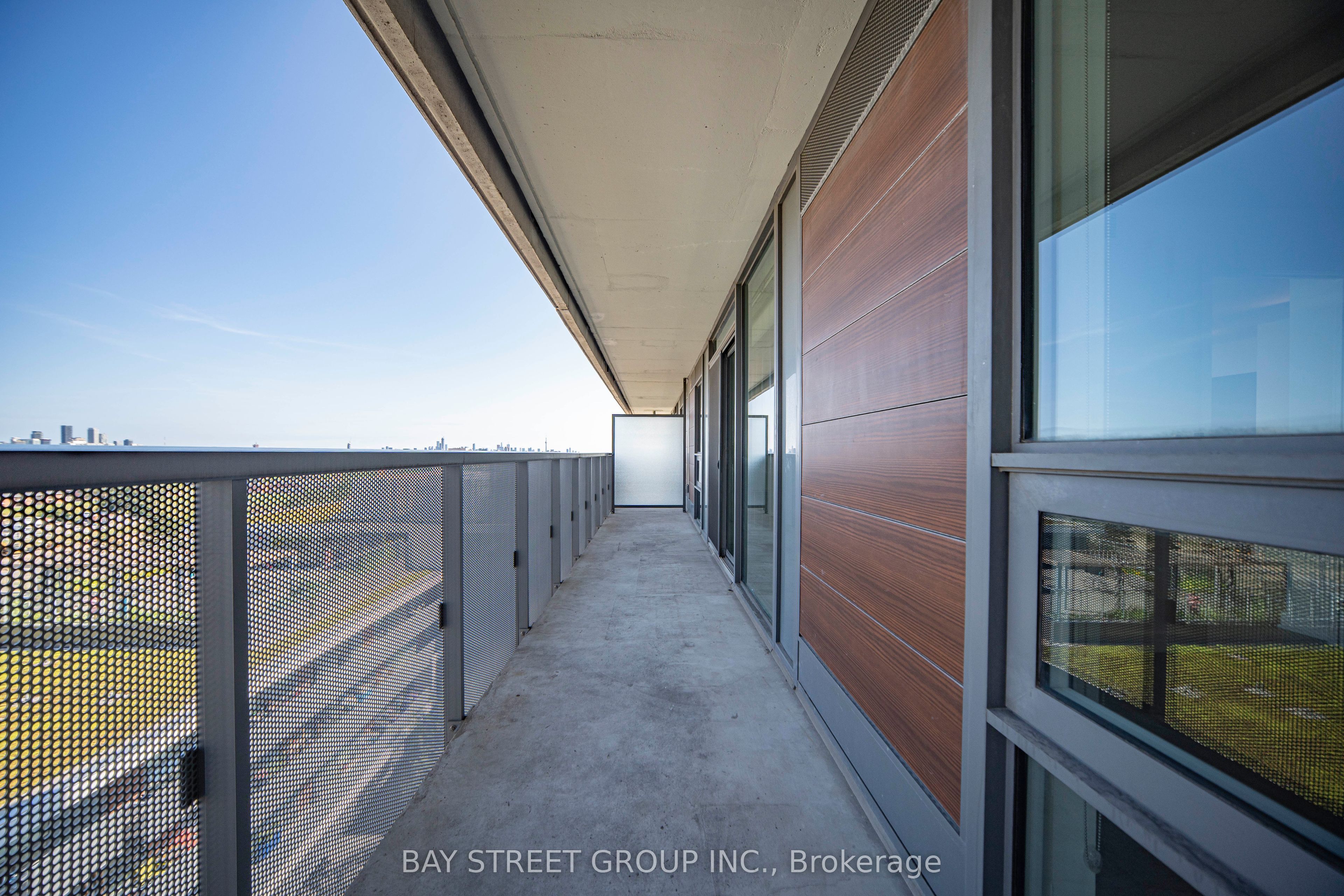 160 Flemington Road 1020, Toronto, ON L5V 1J1 photo 5