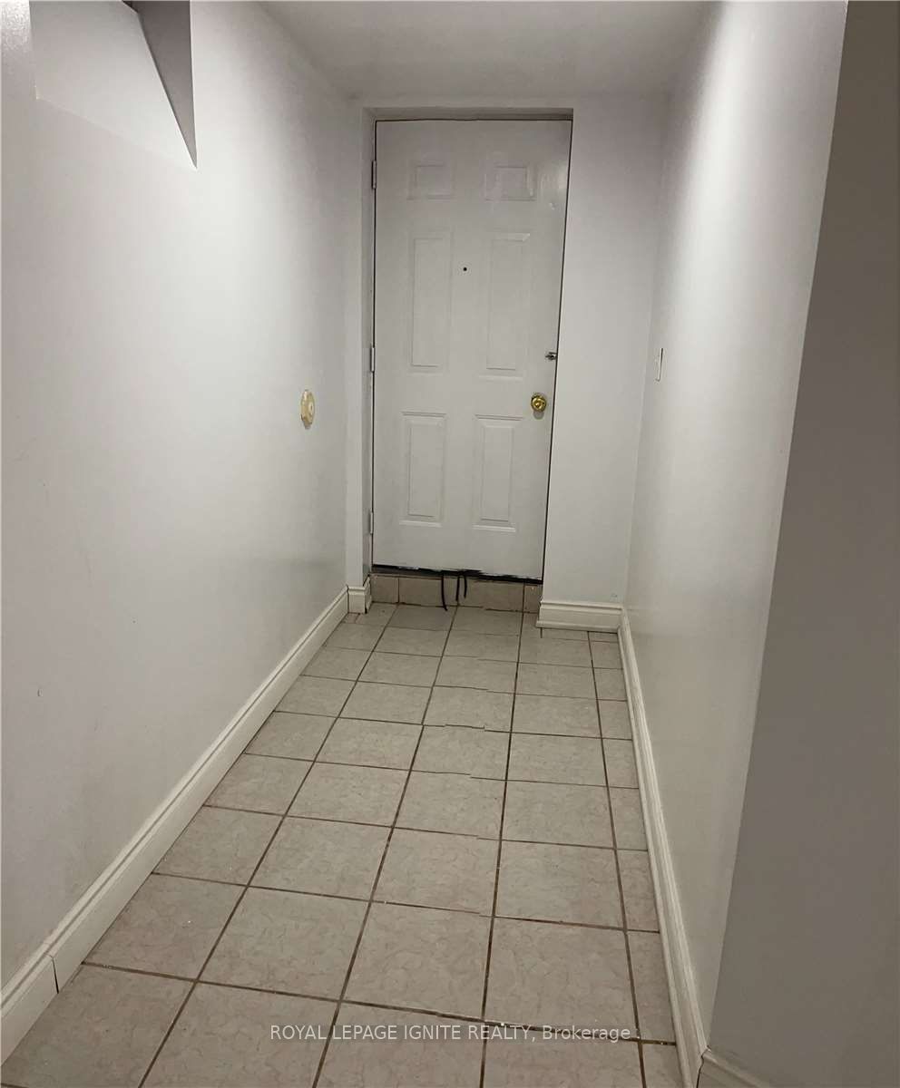 84 Don Minaker Drive, Brampton, ON L6P 1R7 photo 2