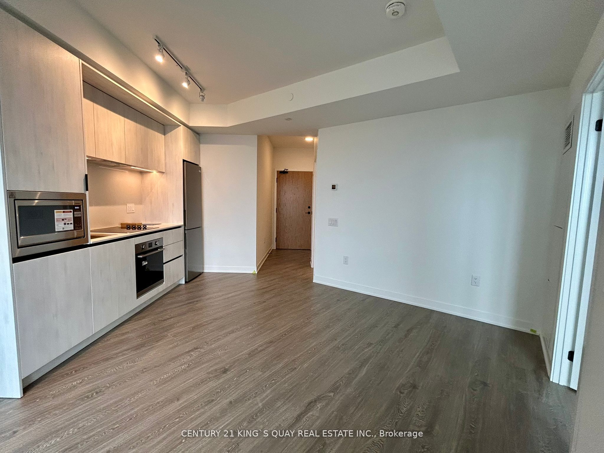 2495 Eglinton Avenue W 2001, Mississauga, ON L5M 2T2 photo 2