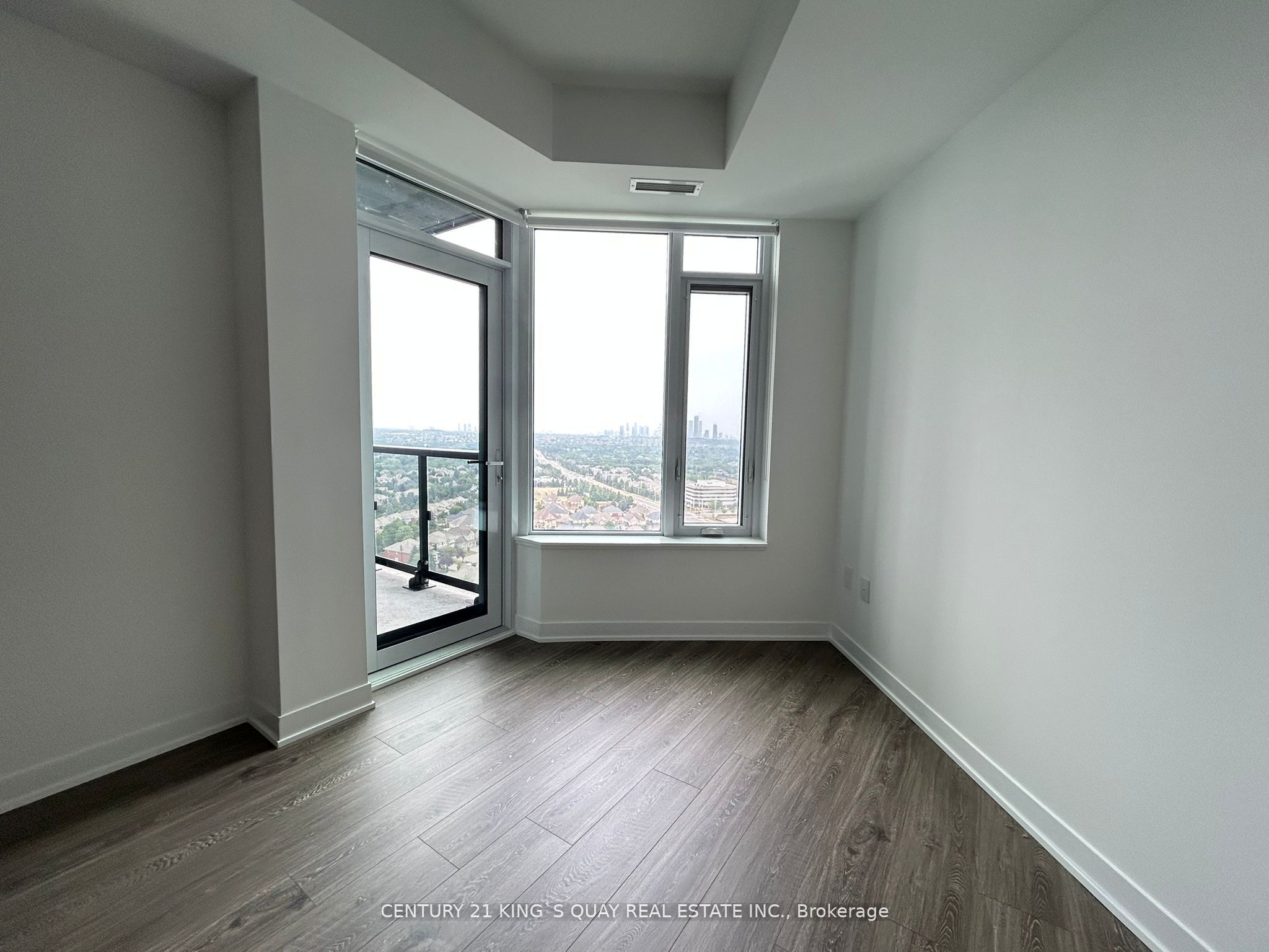 2495 Eglinton Avenue W 2001, Mississauga, ON L5M 2T2 photo 3