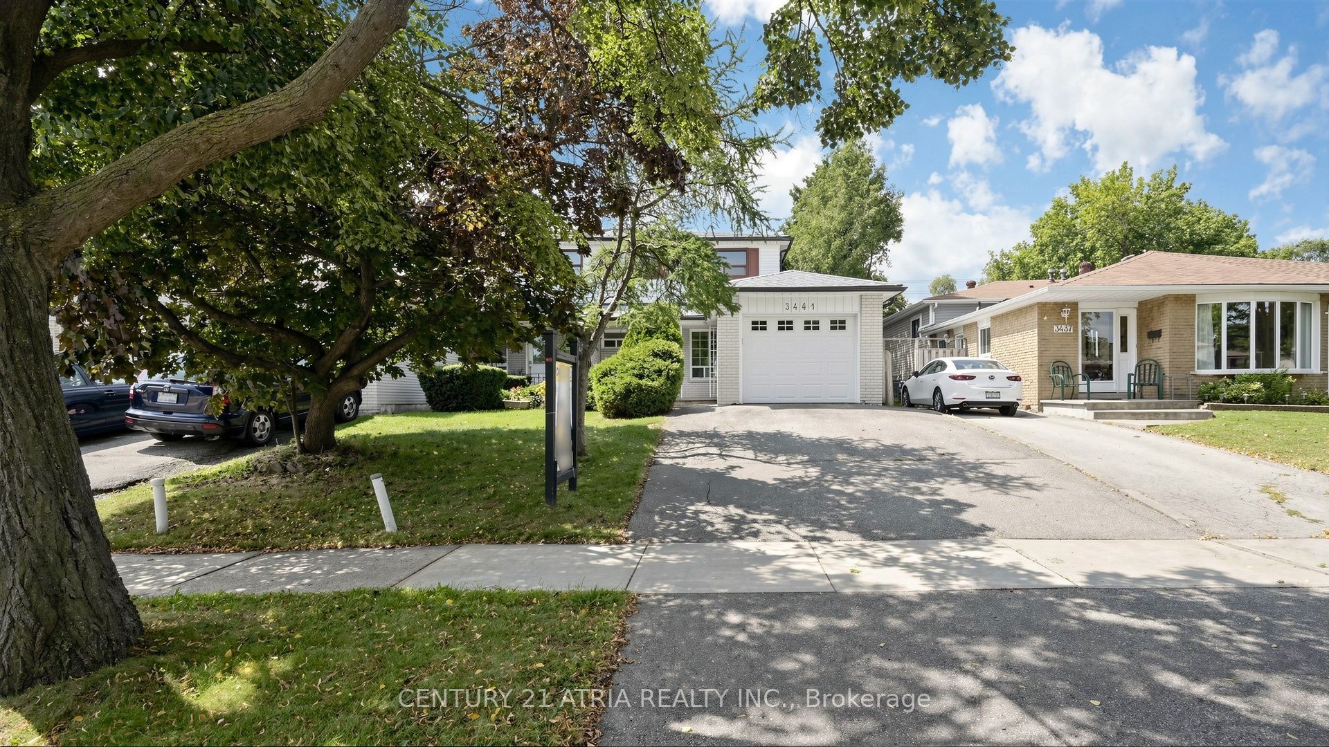 3441 Oakglade Crescent, Mississauga, ON L5C 1X4