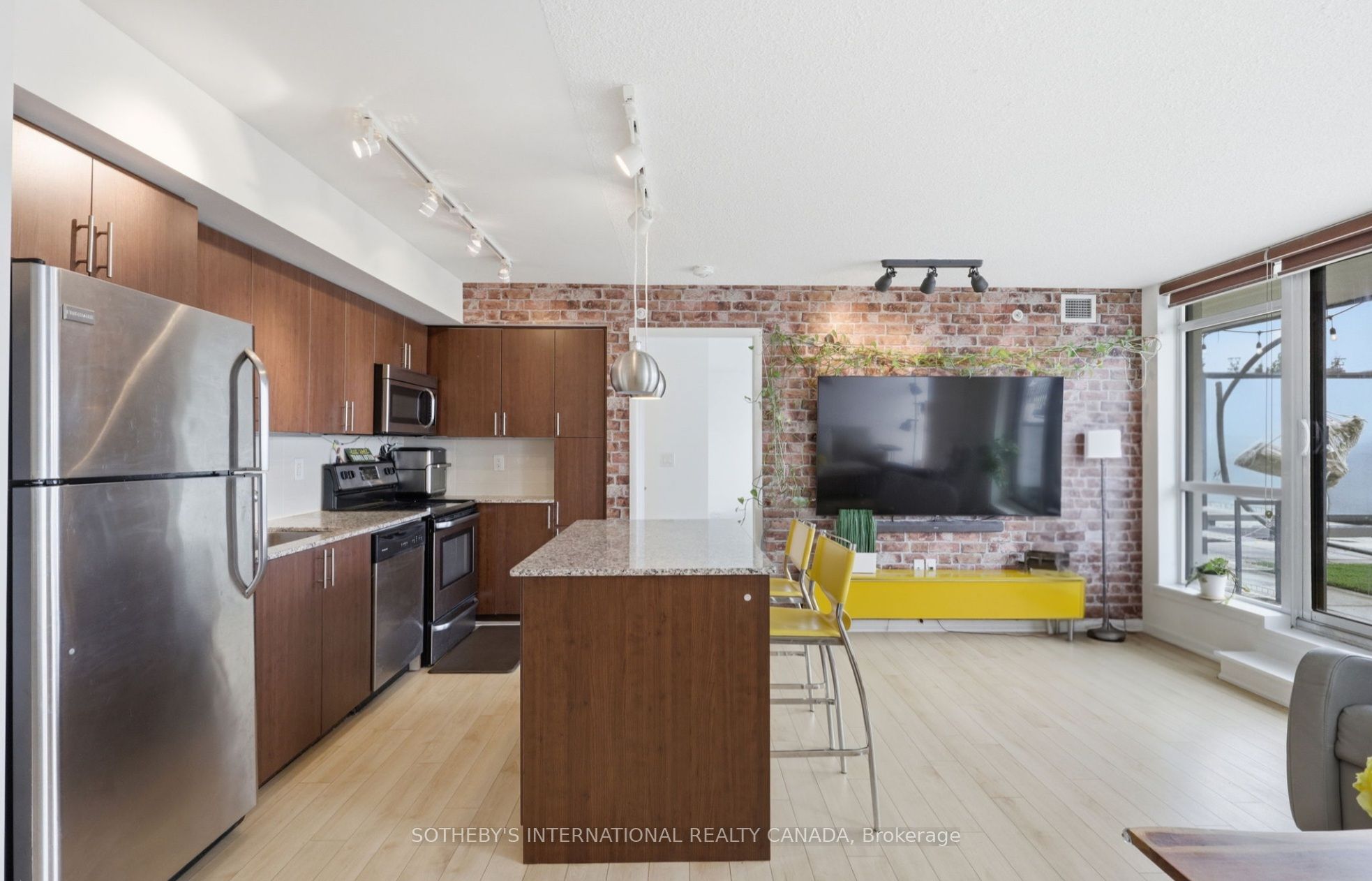 36 Via Bagnato 733, Toronto, ON M6A 0B7 photo 2