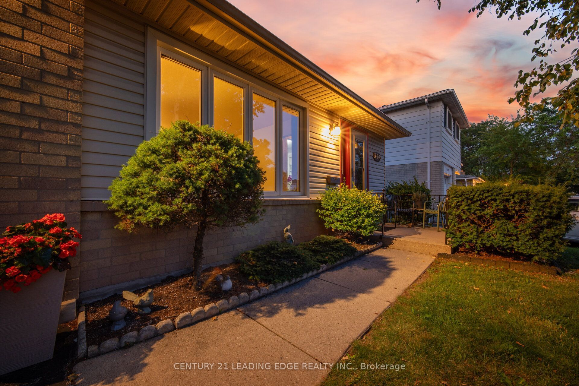 3245 Lansdown Drive, Burlington, ON L7M 1K1 photo 3