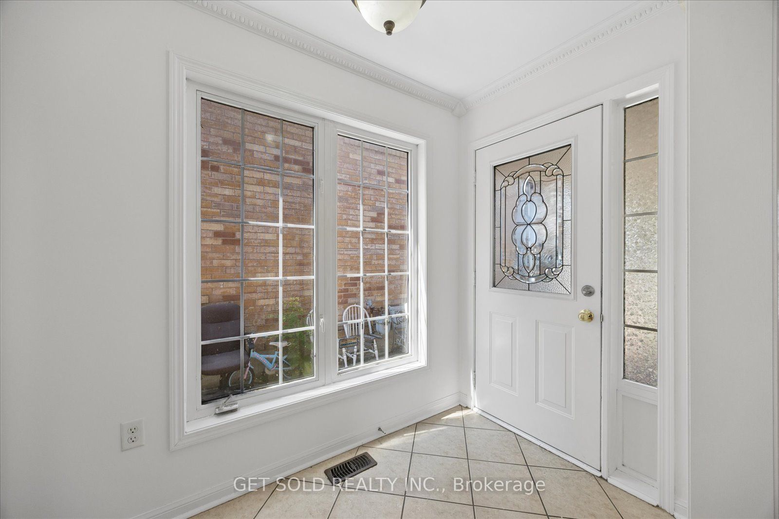 9 Raccoon Street, Brampton, ON L6S 6L8 photo 5