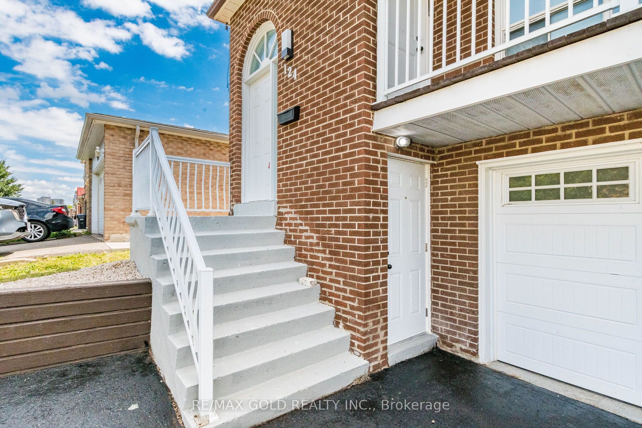 124 Banting Crescent, Brampton, ON L6Y 2L9 photo 3