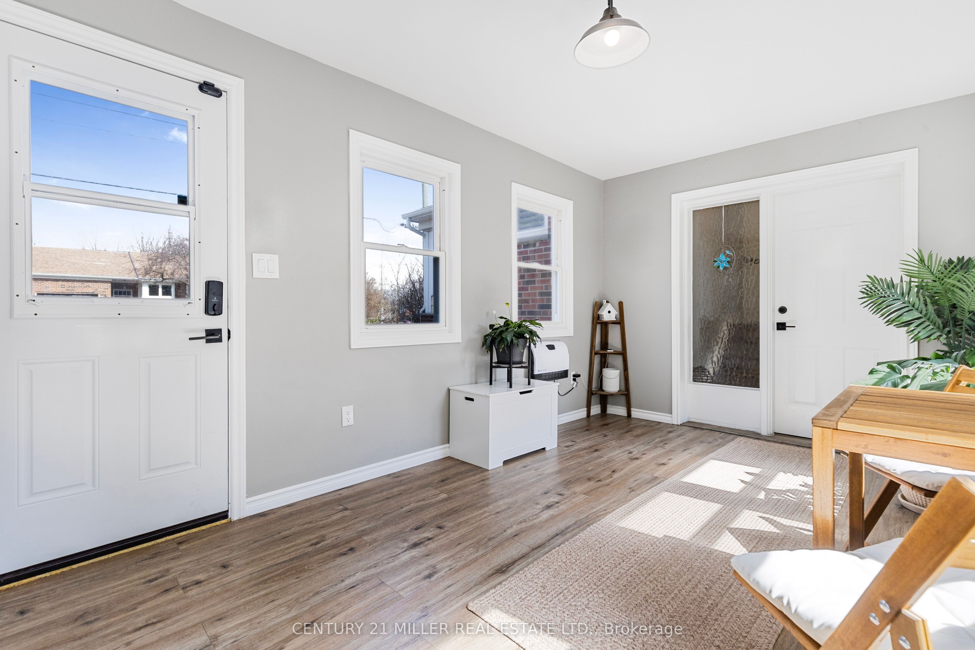 248 Kingsleigh Court, Milton, ON L9T 1X7 photo 4