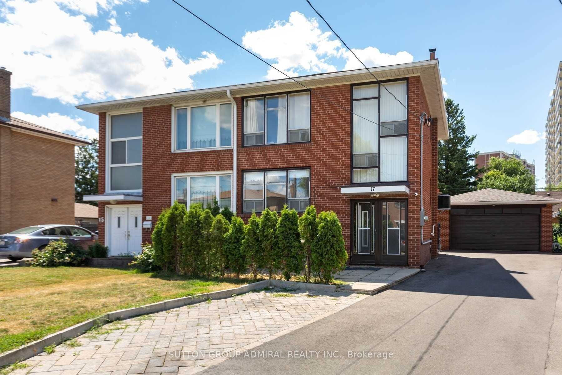 17 Pamille Place, Toronto, ON M6M 3A9