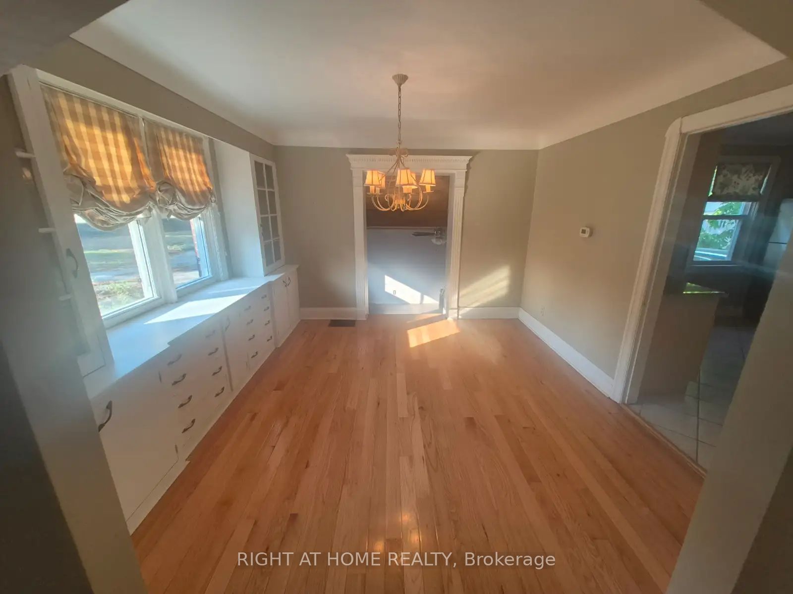 755 Maple Avenue, Burlington, ON L7S 2K1 photo 5