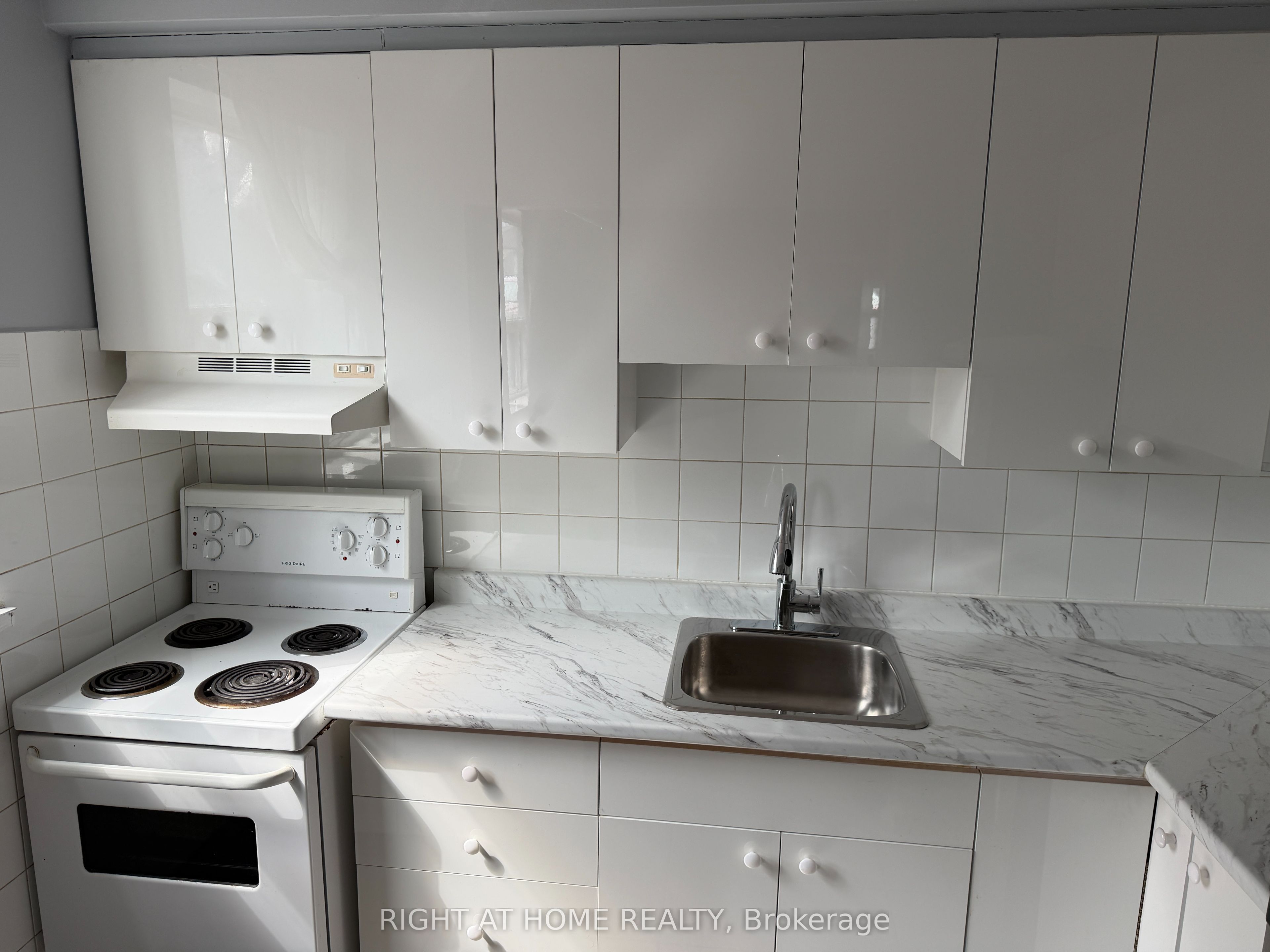 115 Eighth Street 5, Toronto, ON M8V 3C5 photo 3