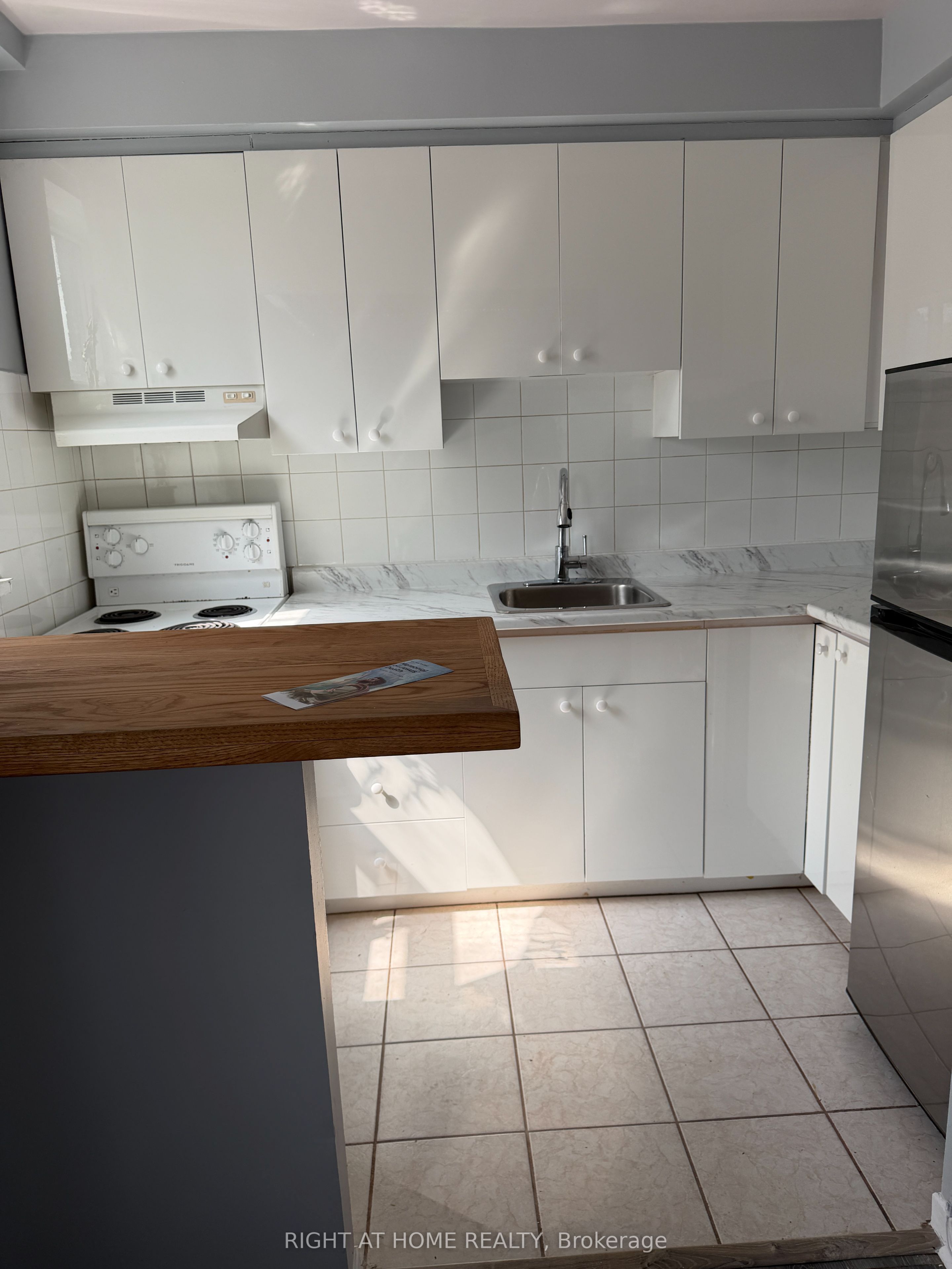 115 Eighth Street 5, Toronto, ON M8V 3C5 photo 4