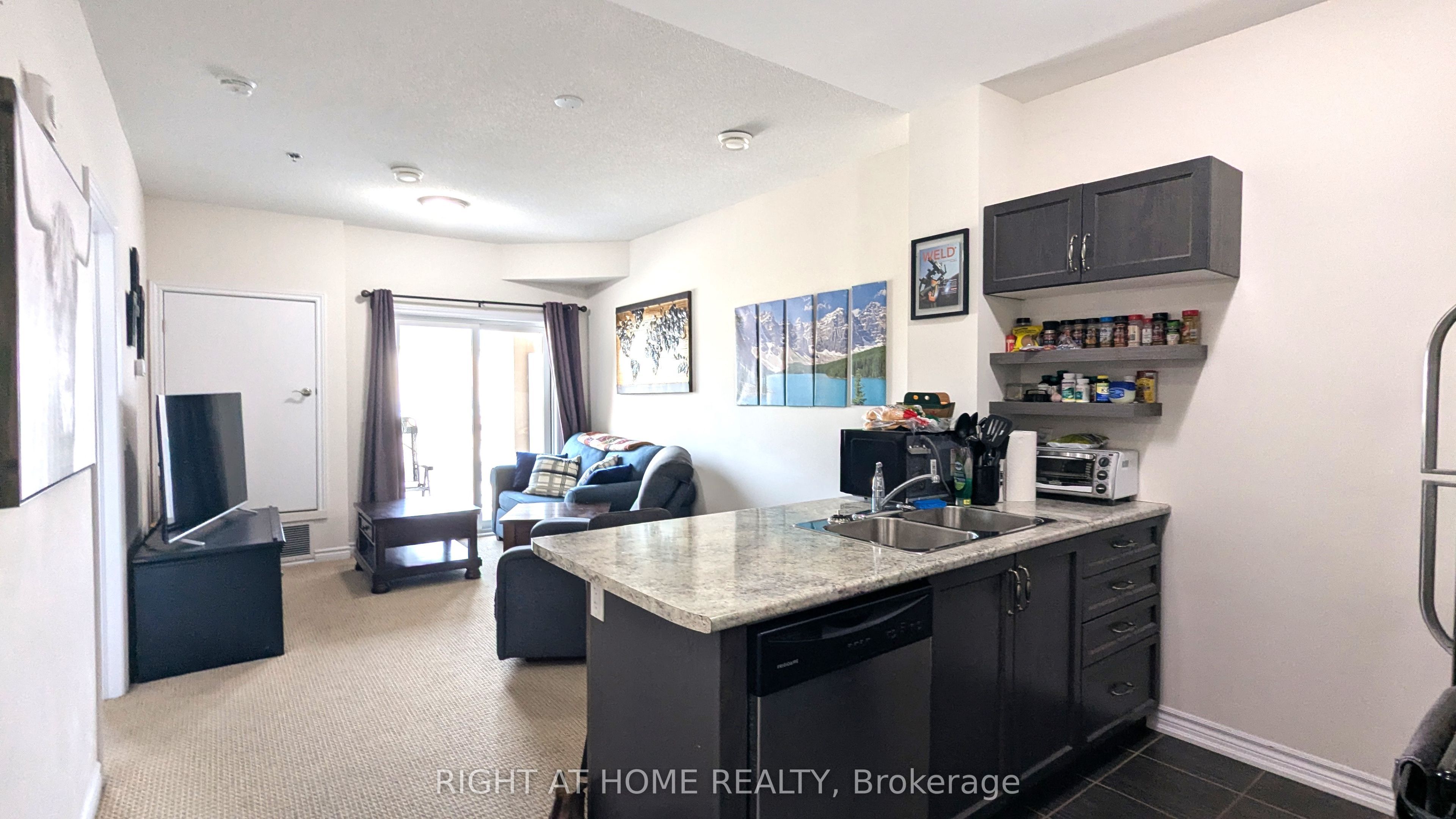 1360 Costigan Road 210, Milton, ON L9T 0Y8