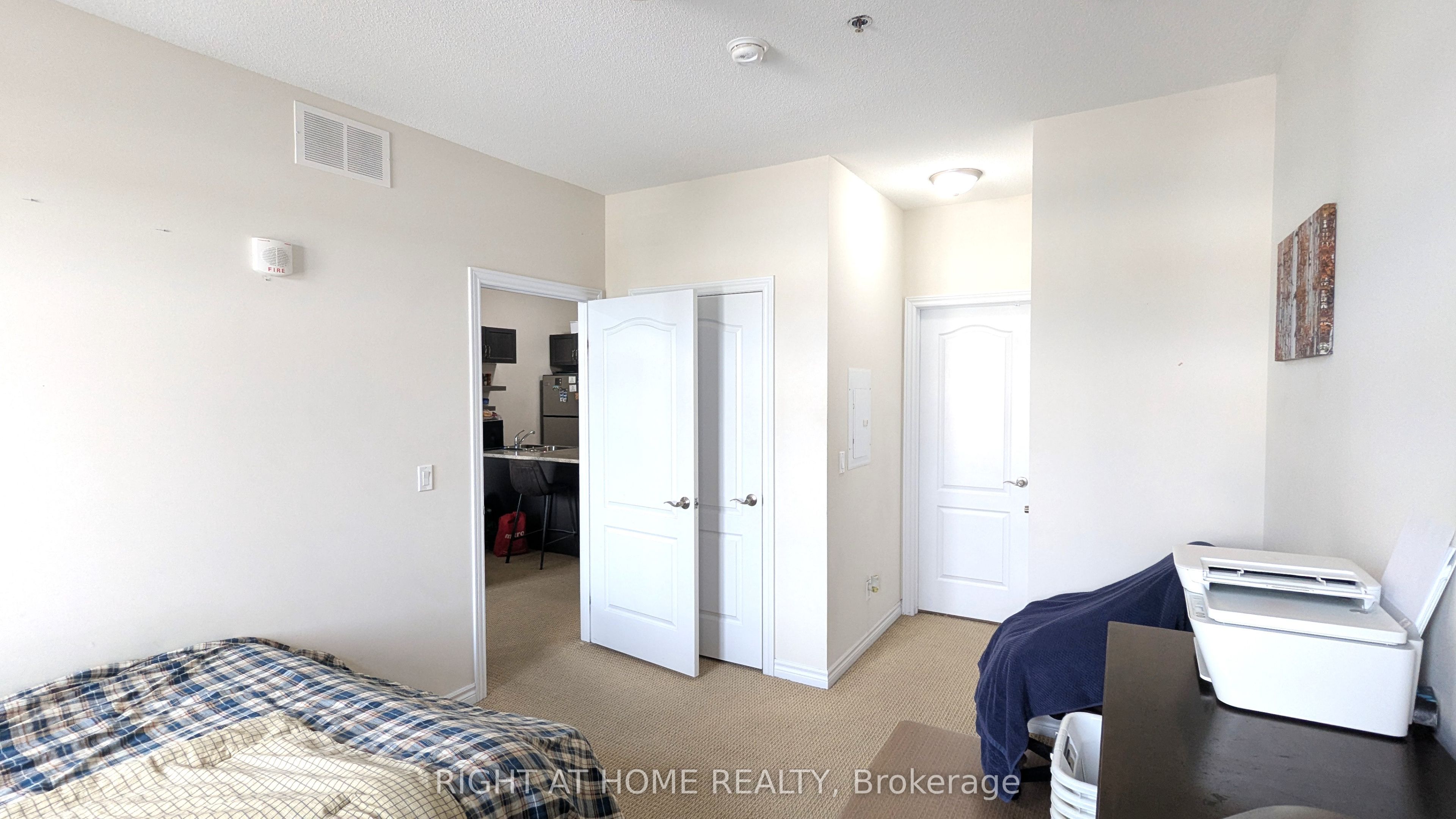 1360 Costigan Road 210, Milton, ON L9T 0Y8 photo 4