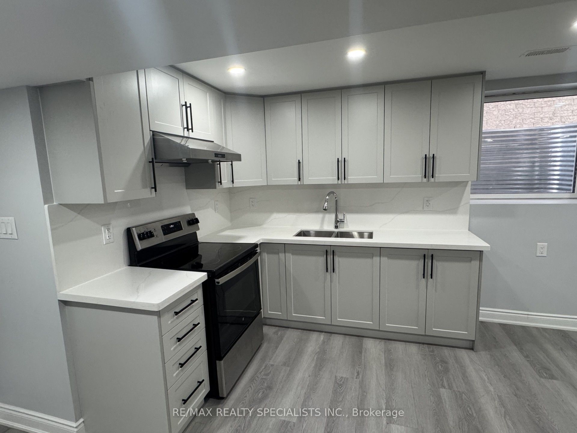 33 Bluffwood(Basement) Crescent, Brampton, ON L6P 2P3