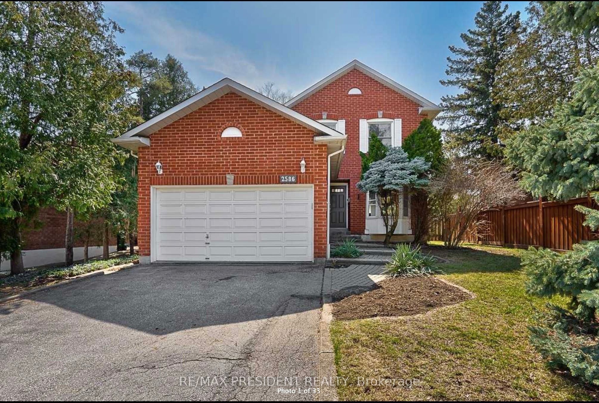 2586 Hammond Road, Mississauga, ON L5K 1T2