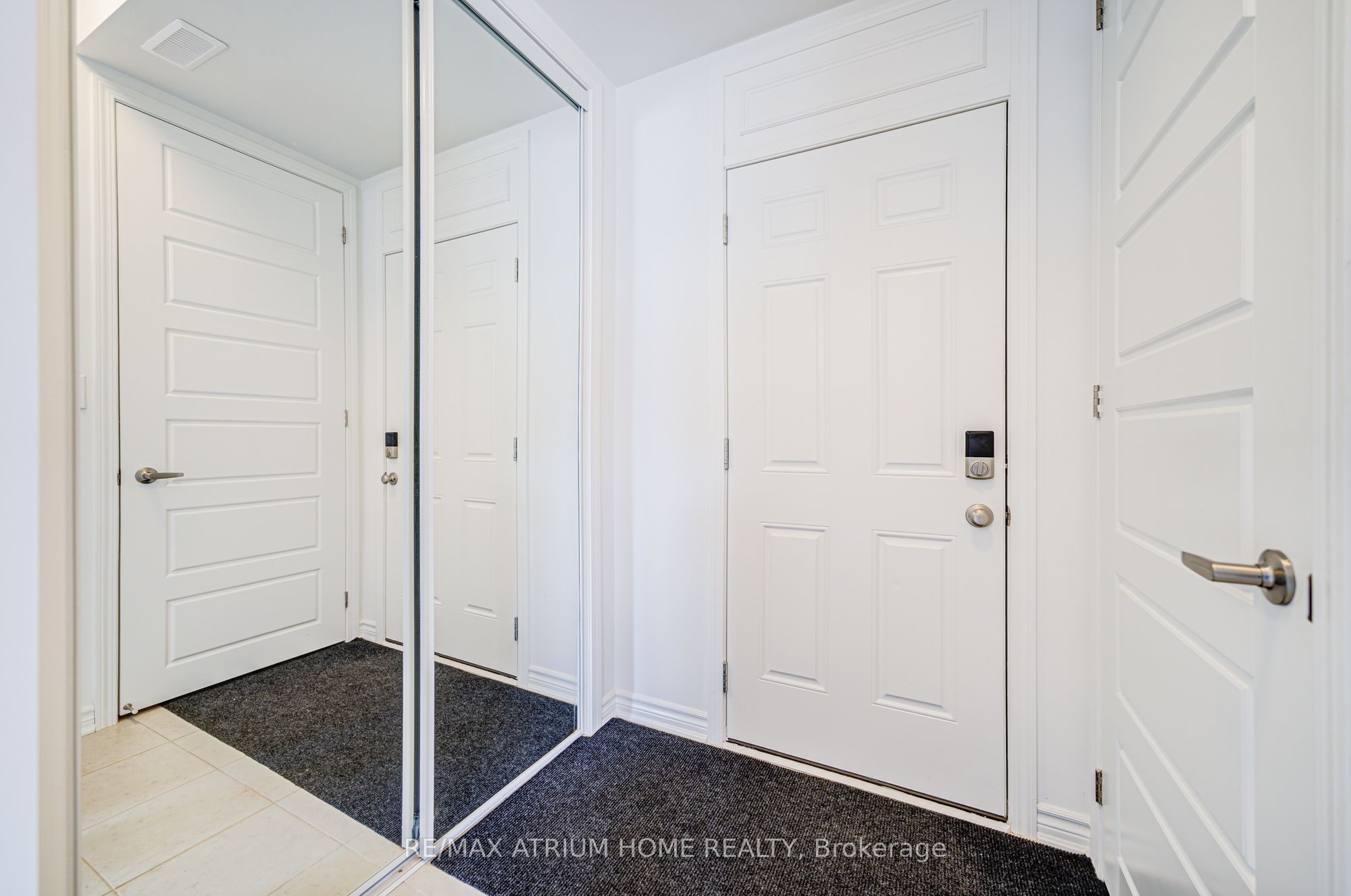 1377 William Halton Parkway, Oakville, ON L6M 5N9 photo 4