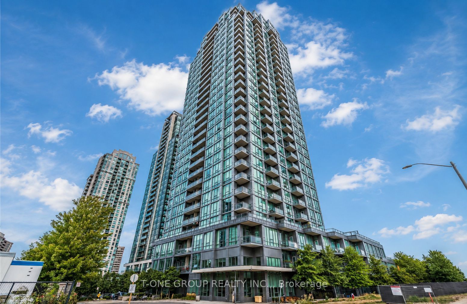 3525 Kariya Drive 2305, Mississauga, ON L5B 0C1