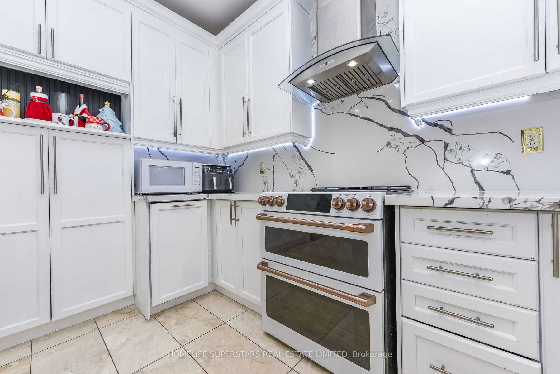 36 Lucky Lane, Brampton, ON L6R 3M3 photo 4