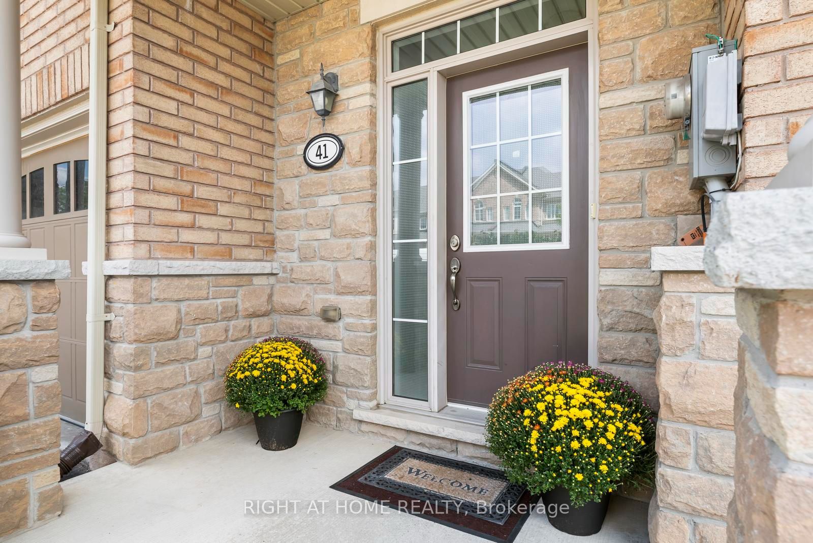 41 Coastline Drive, Brampton, ON L6Y 0T6 photo 4