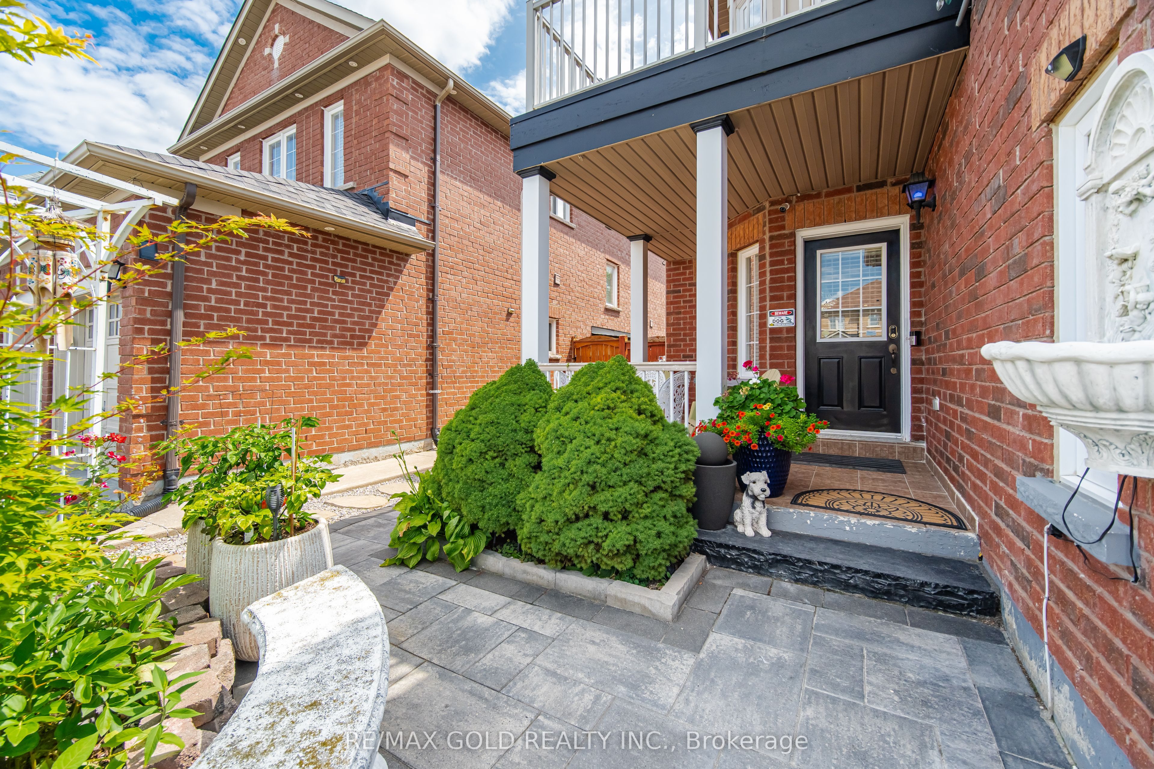 15 Denim Drive, Brampton, ON L6P 1K4 photo 5