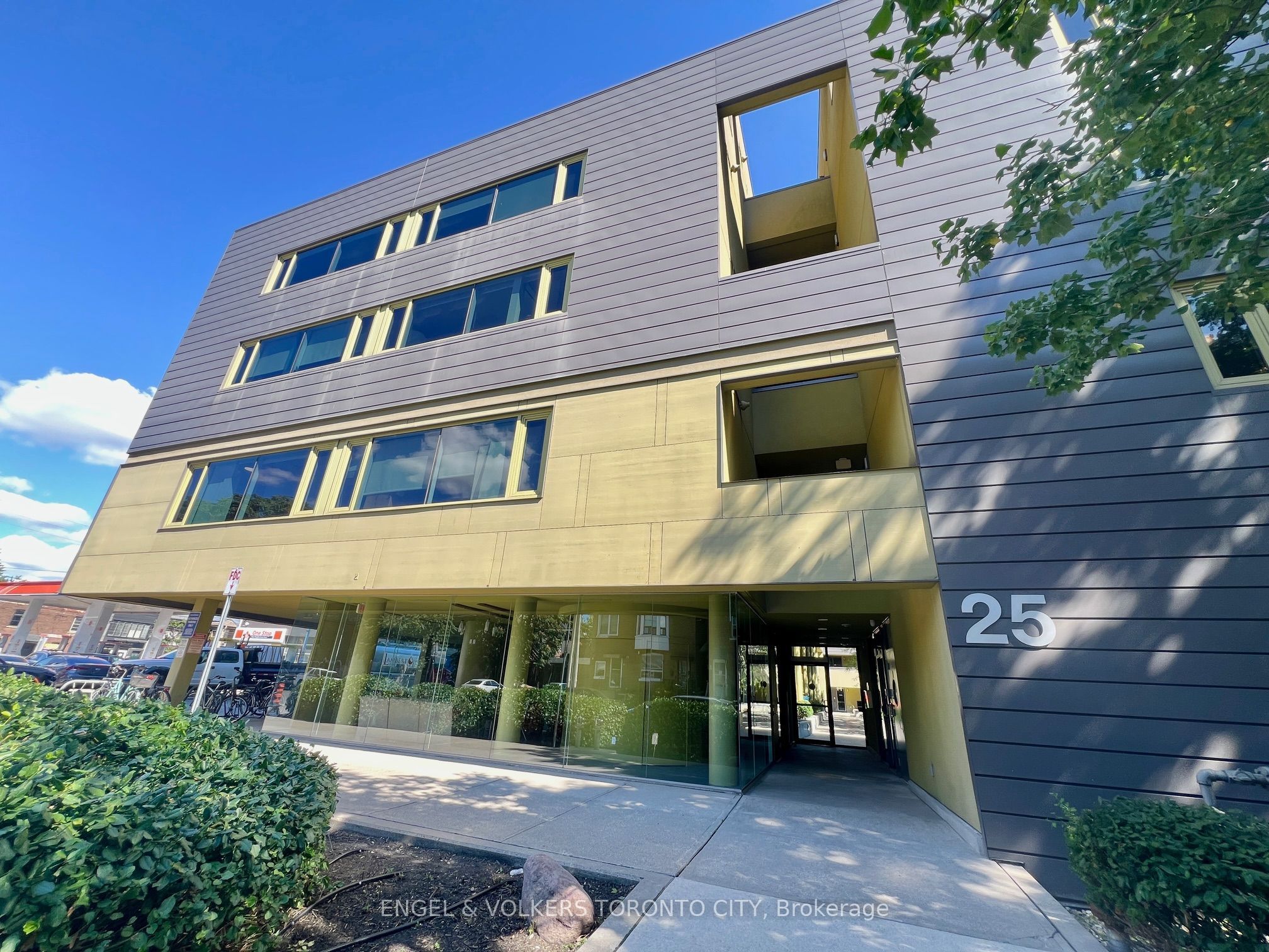 25 Ritchie Avenue 202, Toronto, ON M6R 2J6