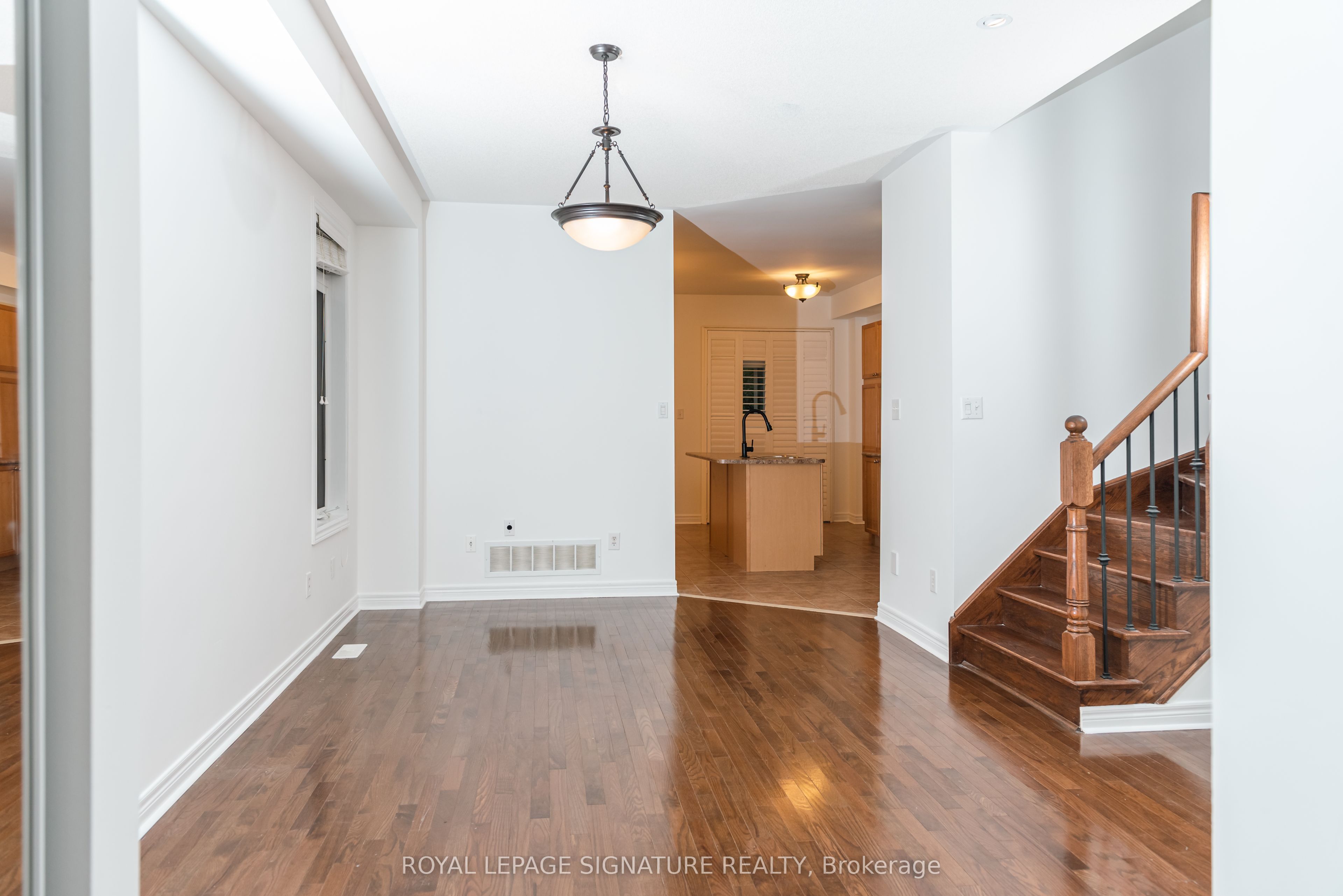 3250 Sunlight Street, Mississauga, ON L5M 0G7 photo 4