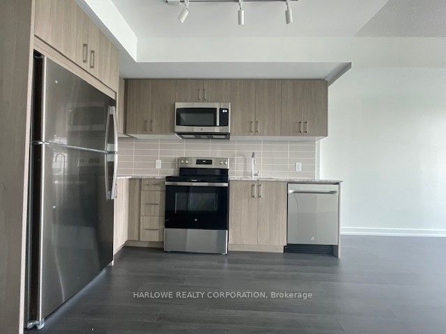 4010 Eglinton Avenue W 1414, Toronto, ON M9A 0G5