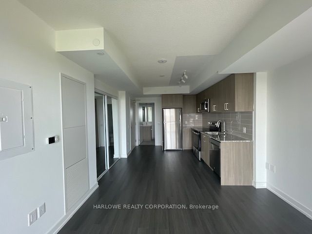 4010 Eglinton Avenue W 1414, Toronto, ON M9A 0G5 photo 3